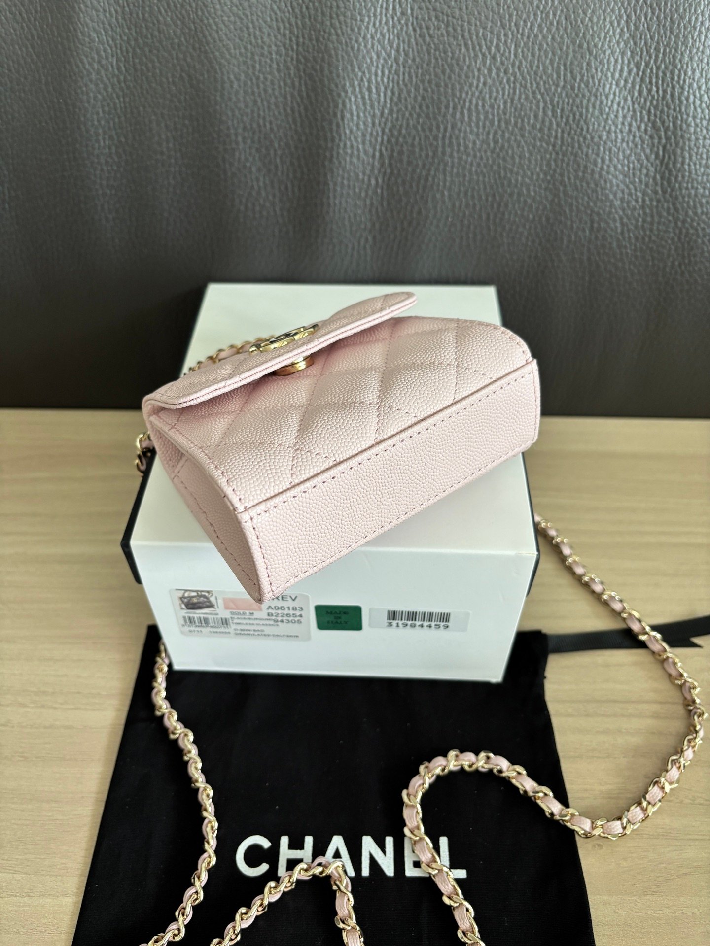 Chanel Matelasse Handbag L122207 - Image 7