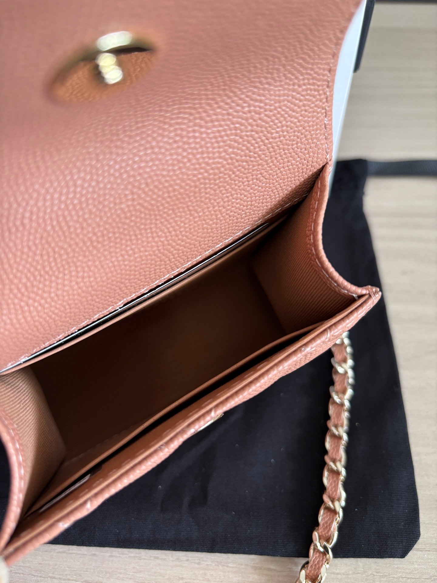 Chanel Matelasse Handbag L122207 - Image 10