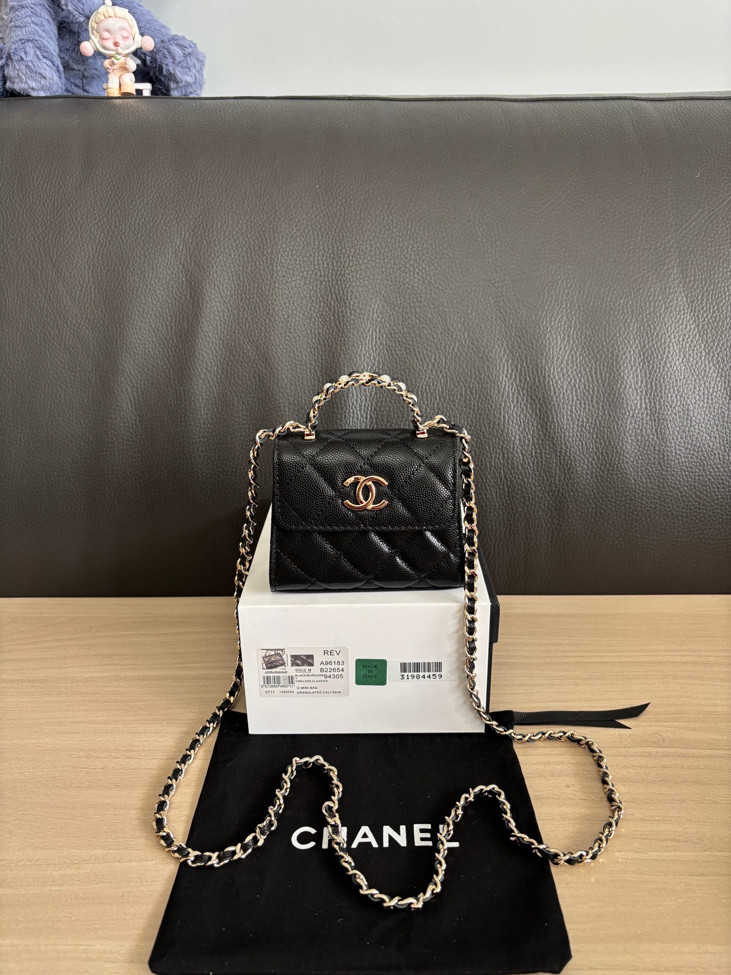 Chanel Matelasse Handbag L122207 - Image 11