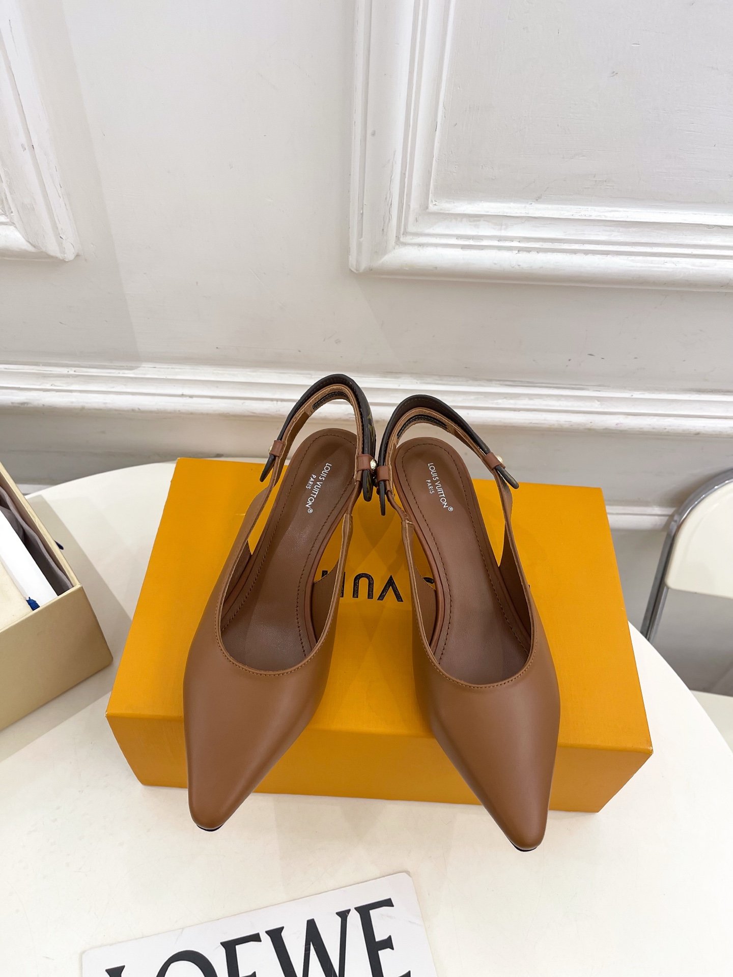 LV kitten and high-heeled shoes L122304 - Image 2