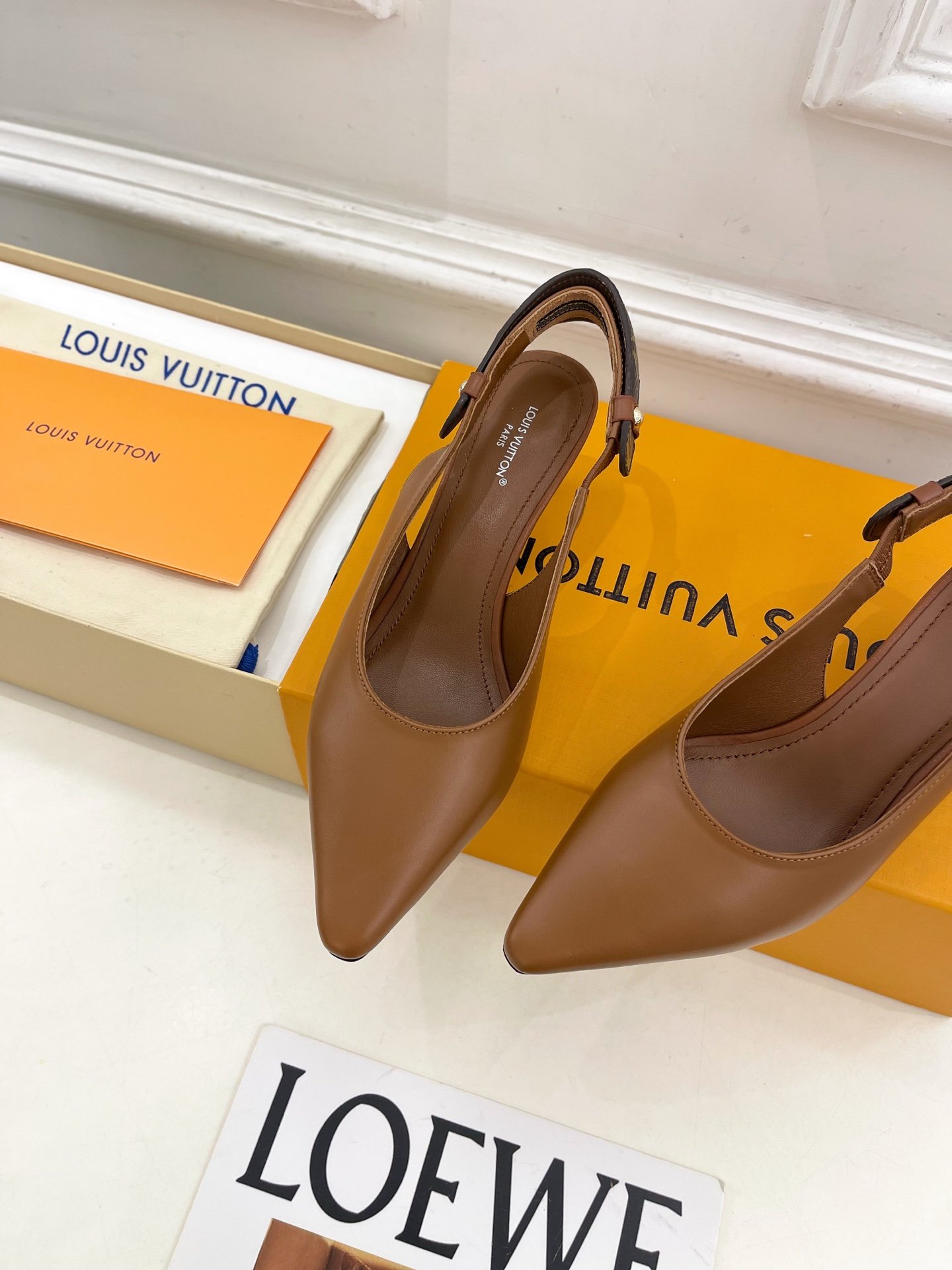 LV kitten and high-heeled shoes L122304 - Image 5