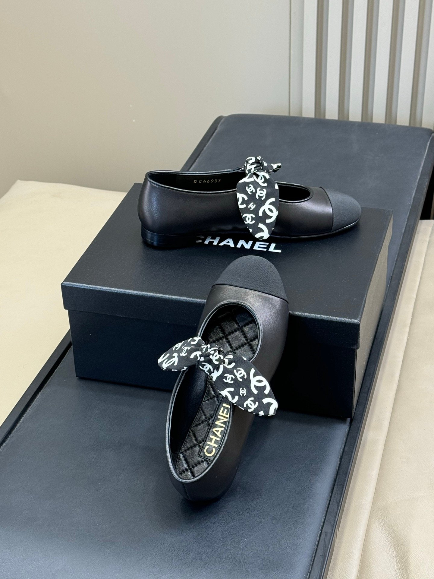 Chanel Mary janes - Lambskin L122405 - Image 8