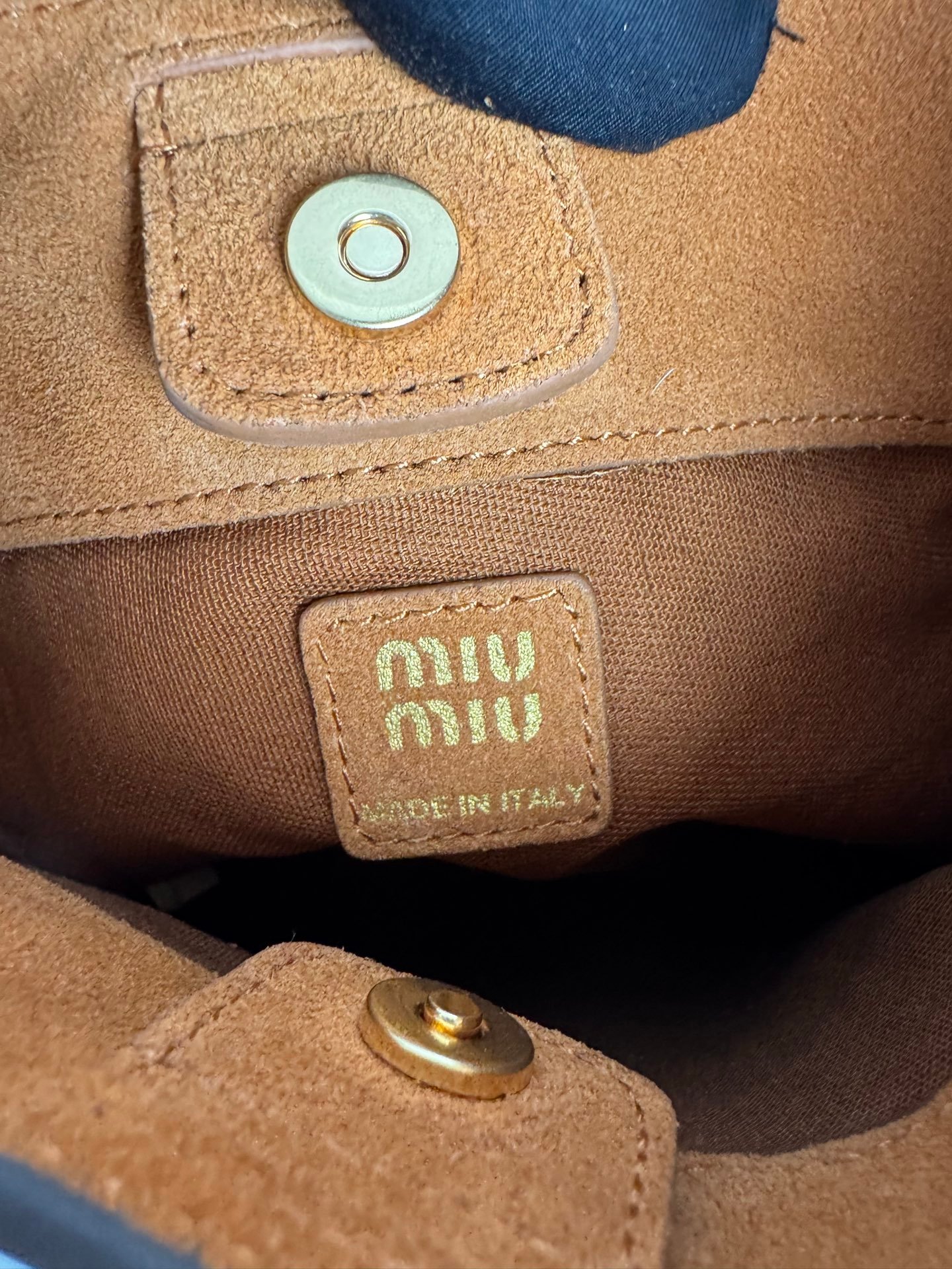 Miu Miu leather bucket bag L122607 - Image 13