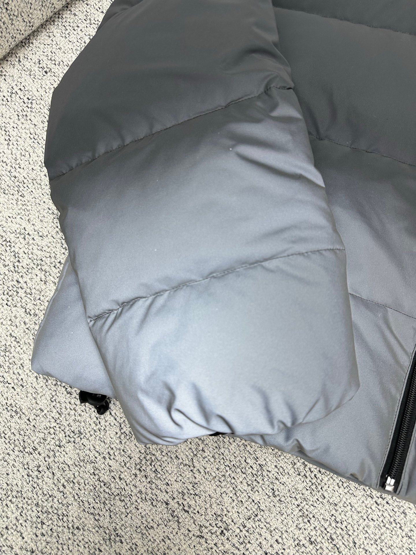 Alexander Wang Graduated Thick Collar Down Jacket 122704 - Image 6