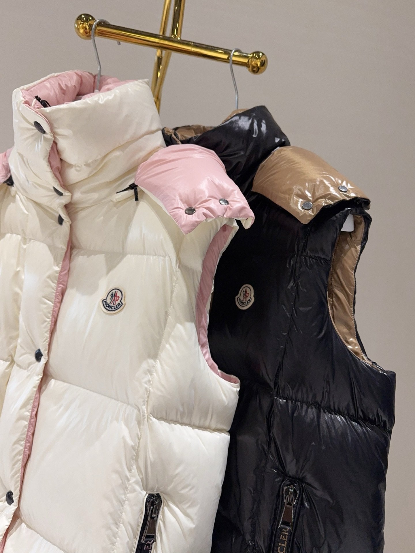 Moncler Luzule down vest D122907 - Image 3