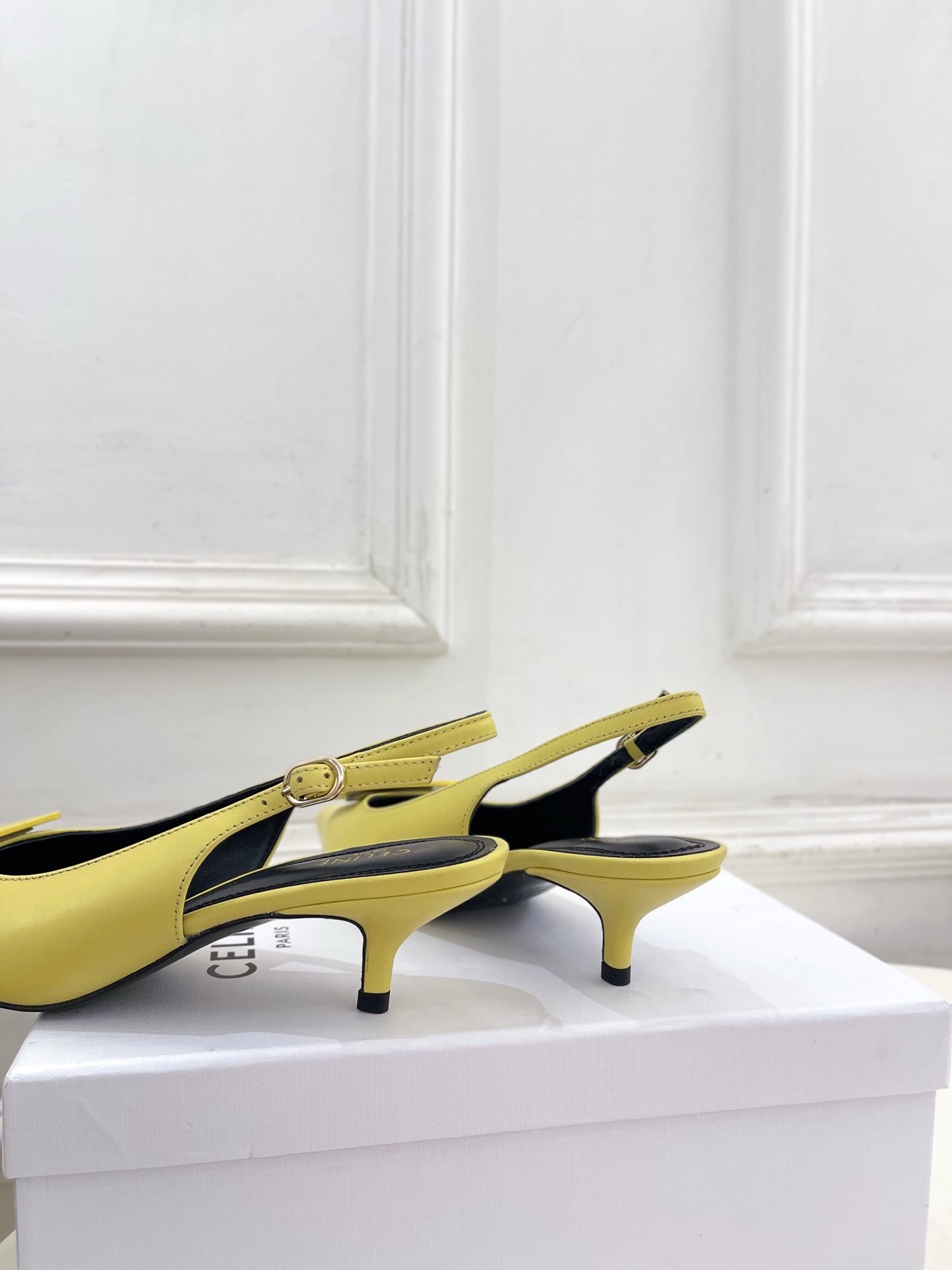Celine Alma Triomphe Slingback in glossy calfskin L122908 - Image 9