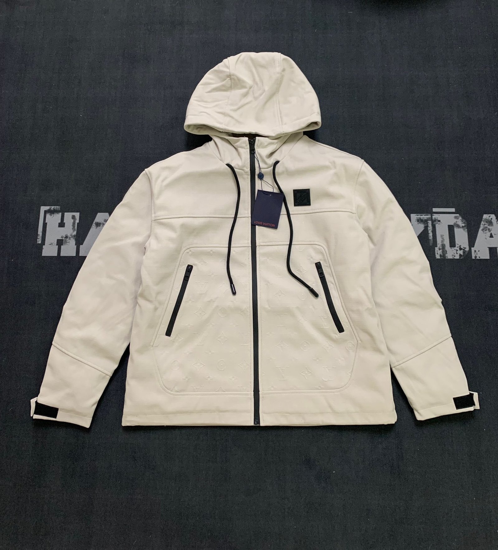 LV embossed logo old-style zipper cotton coat D123002 - Image 3