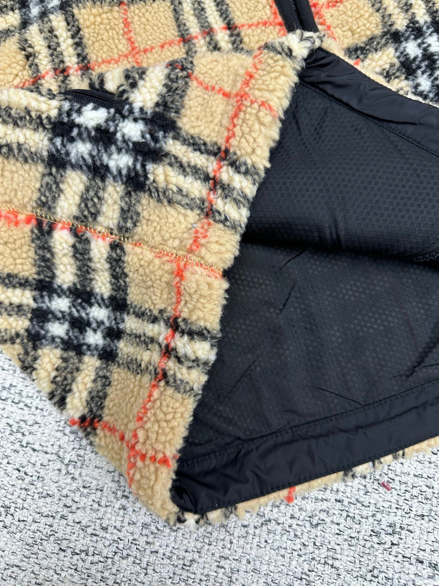 Burberry Check wool-blend zip-up jacket 123008 - Image 8