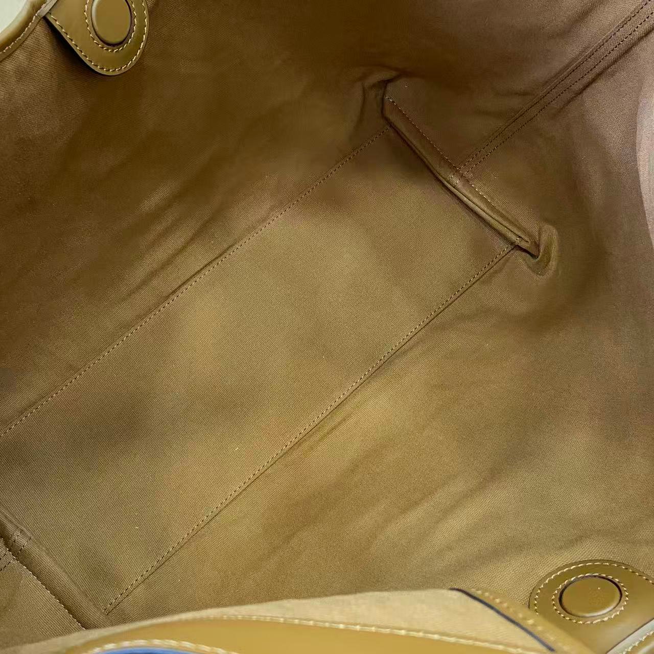 GUCCI Large Capacity Tote Bag B6010203 - Image 5