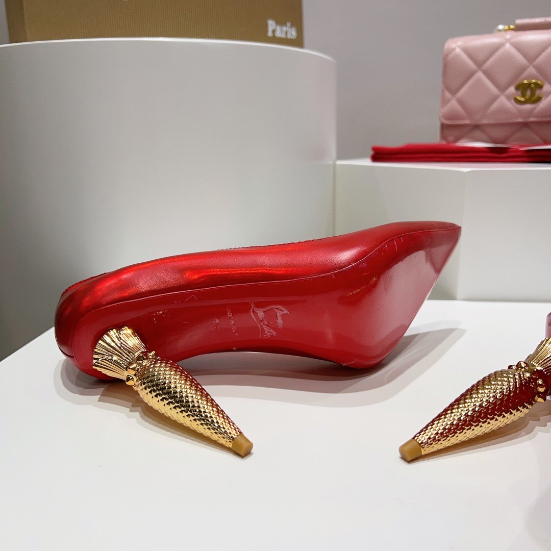 Christian Louboutin classic patent leather wave-patterned high-heeled shoes B010505 - Image 4