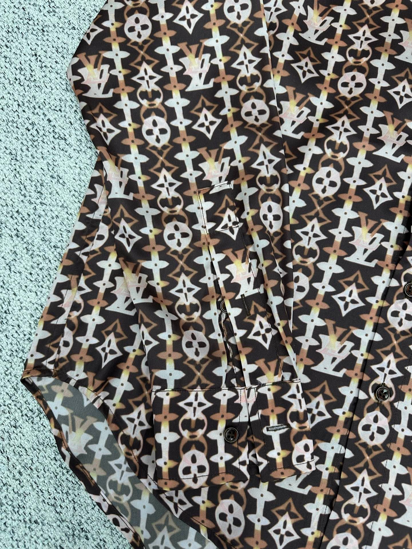 LV Printed Long-Sleeved Shirt M6010505 - Image 3