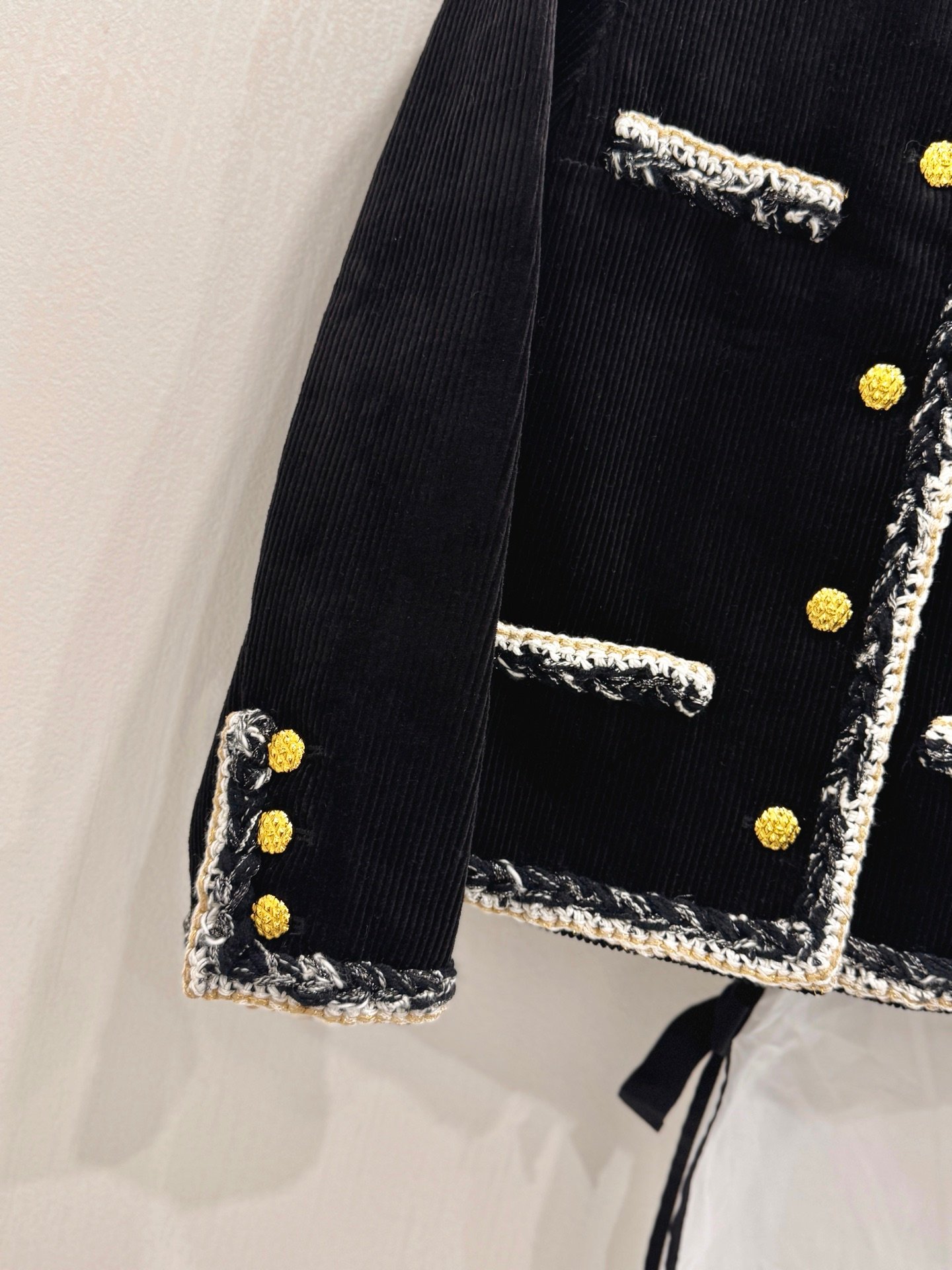 Chanel Jacket - Corduroy, black, gold & white W6010601 - Image 7
