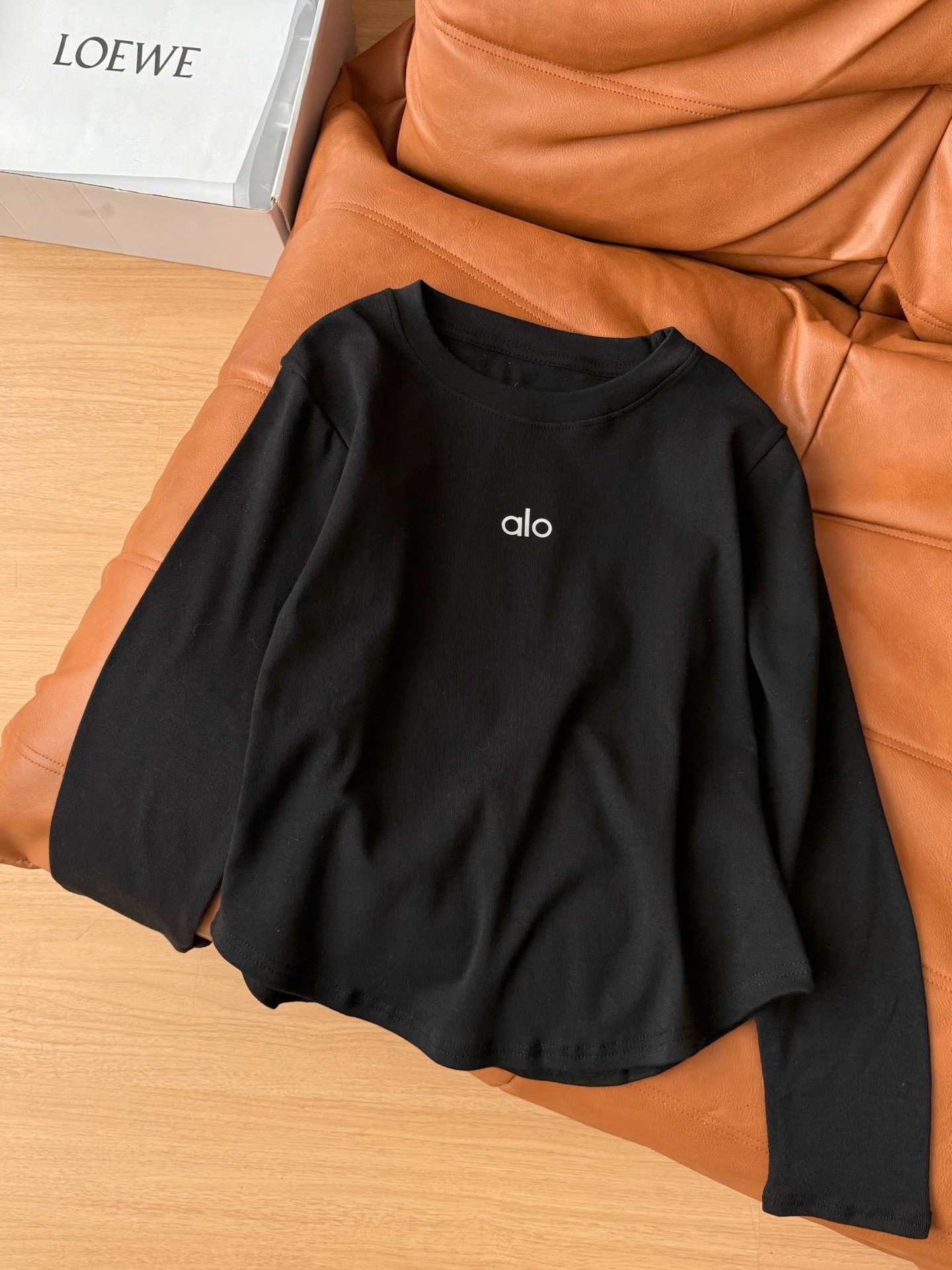 Alo Round-neck Fleece Long-Sleeve Shirt W6010705 - Image 2
