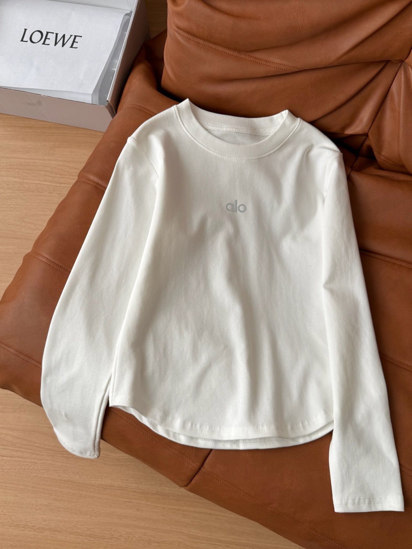 Alo Round-neck Fleece Long-Sleeve Shirt W6010705 - Image 4