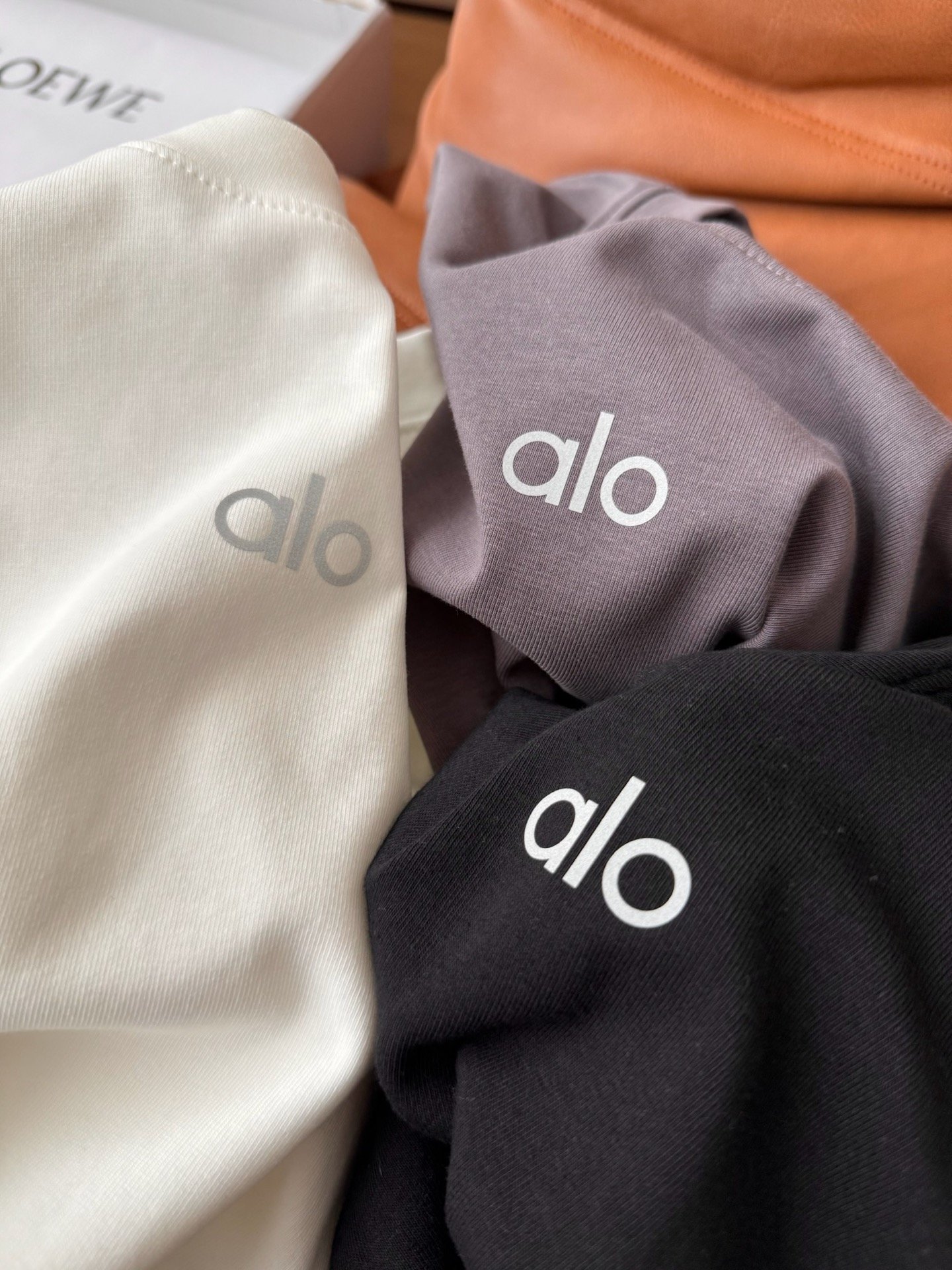 Alo Round-neck Fleece Long-Sleeve Shirt W6010705 - Image 6