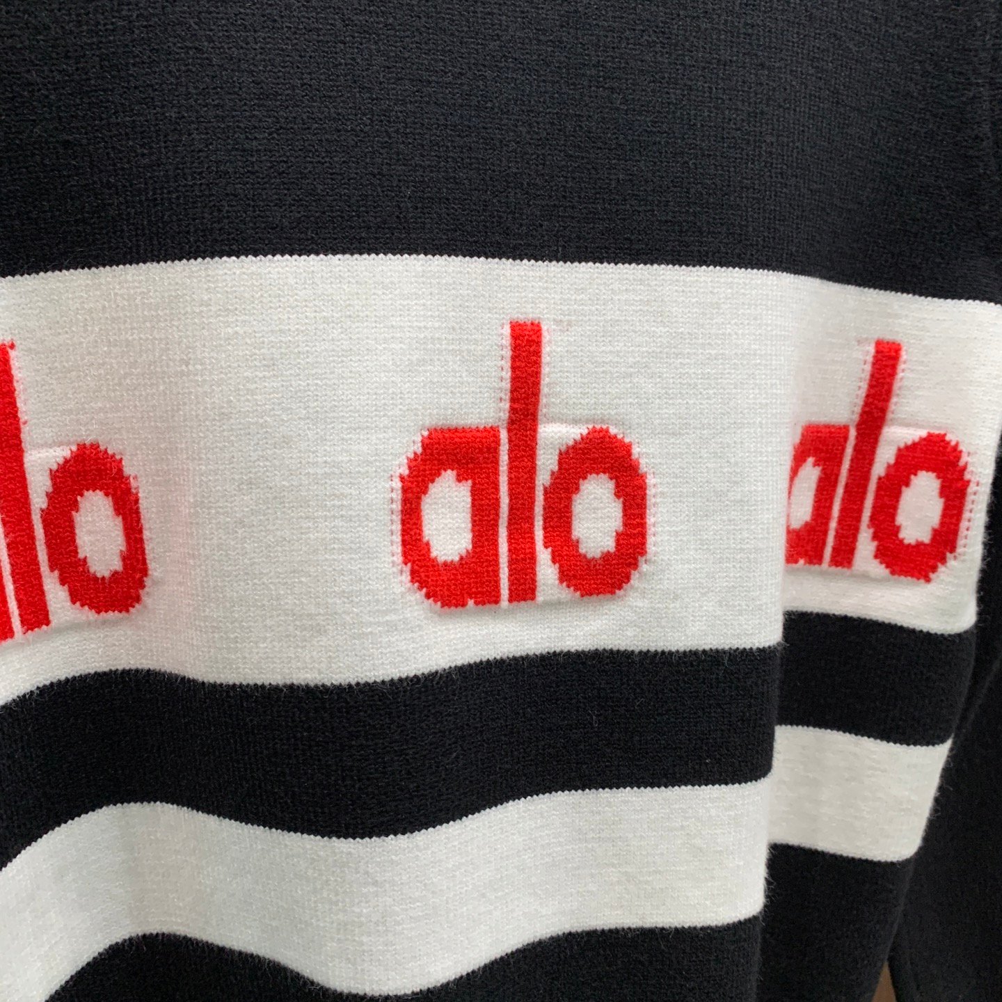 ALO sweater W6010808 - Image 8