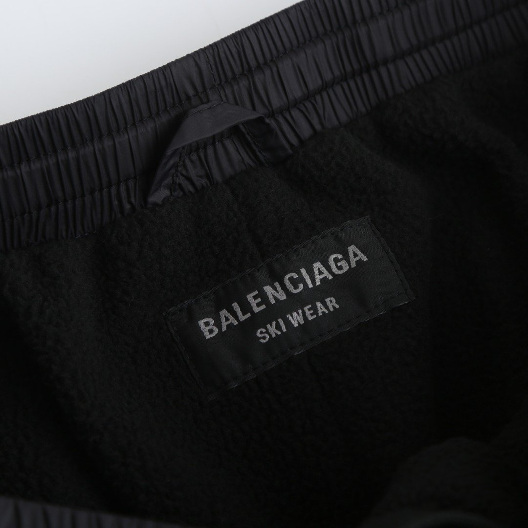 Balenciaga Men's 3b Sports Icon Sweatpants M6010903 - Image 6