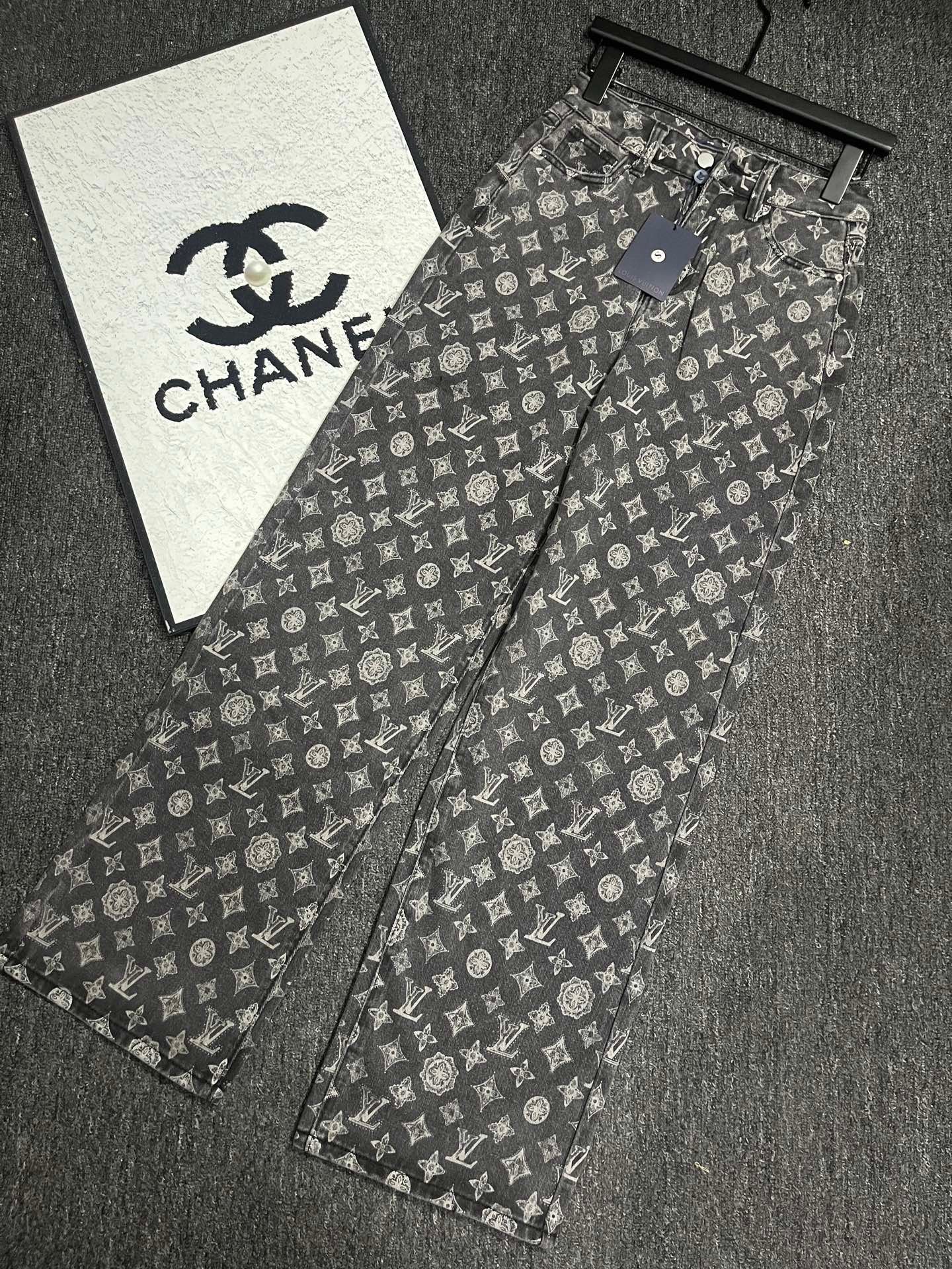 LV Three-Dimensional Printing Denim Wide-leg Pants W6011206 - Image 2