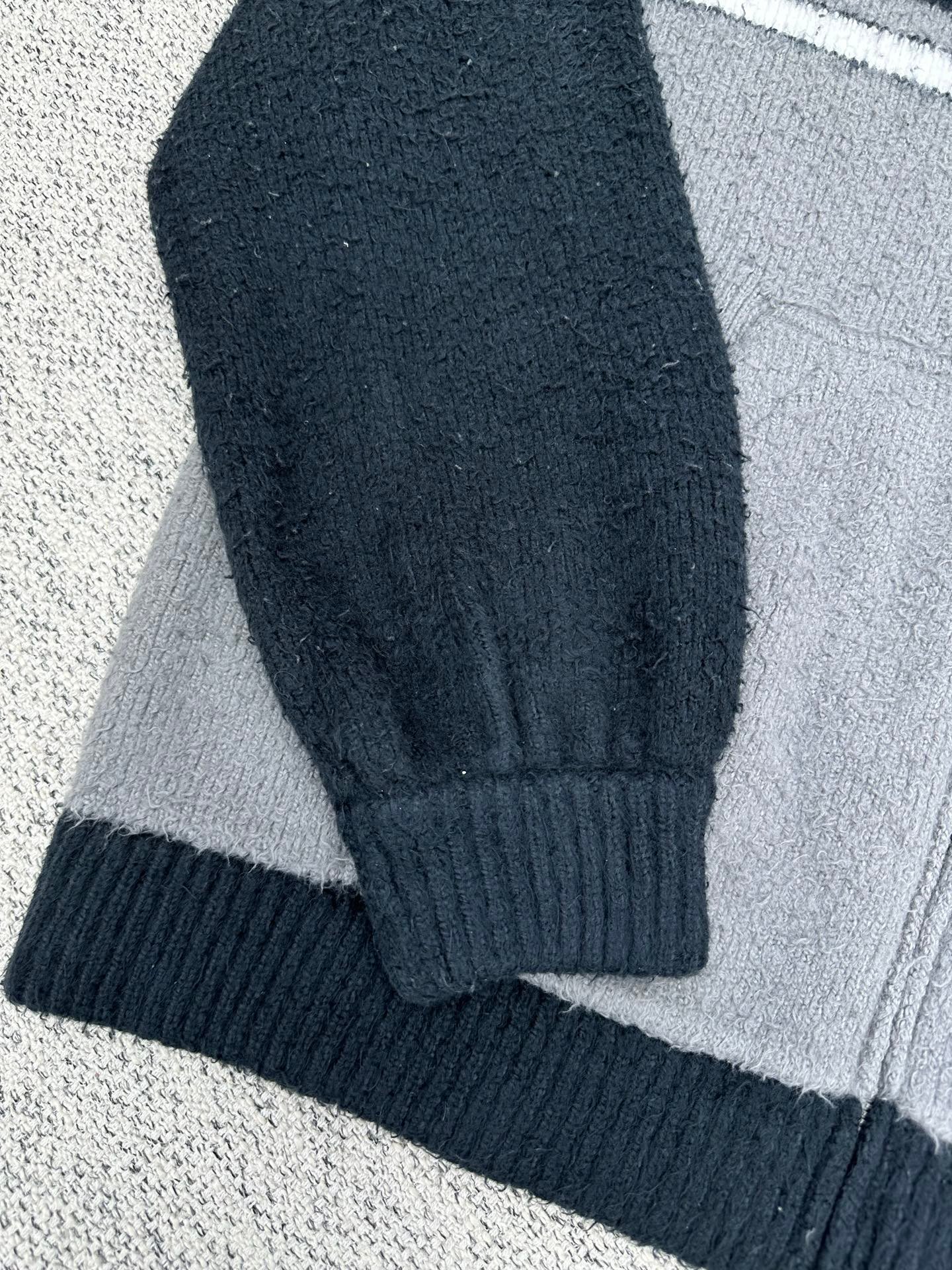 Balenciaga Men's Fluffy Zip-up Hoodie M6011404 - Image 6