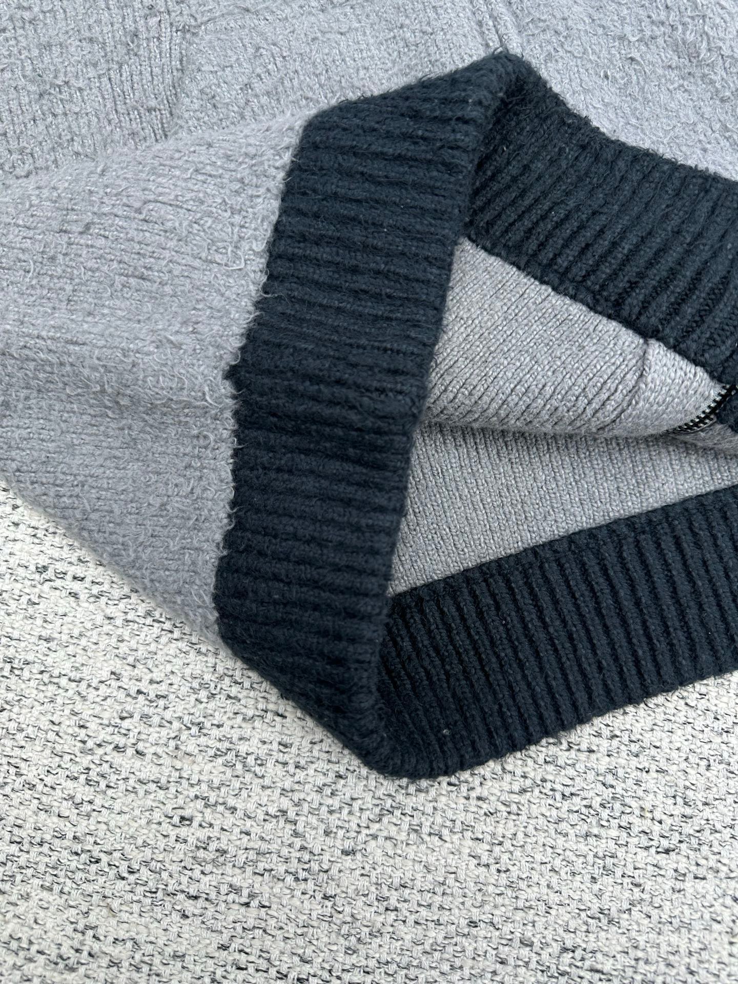 Balenciaga Men's Fluffy Zip-up Hoodie M6011404 - Image 8