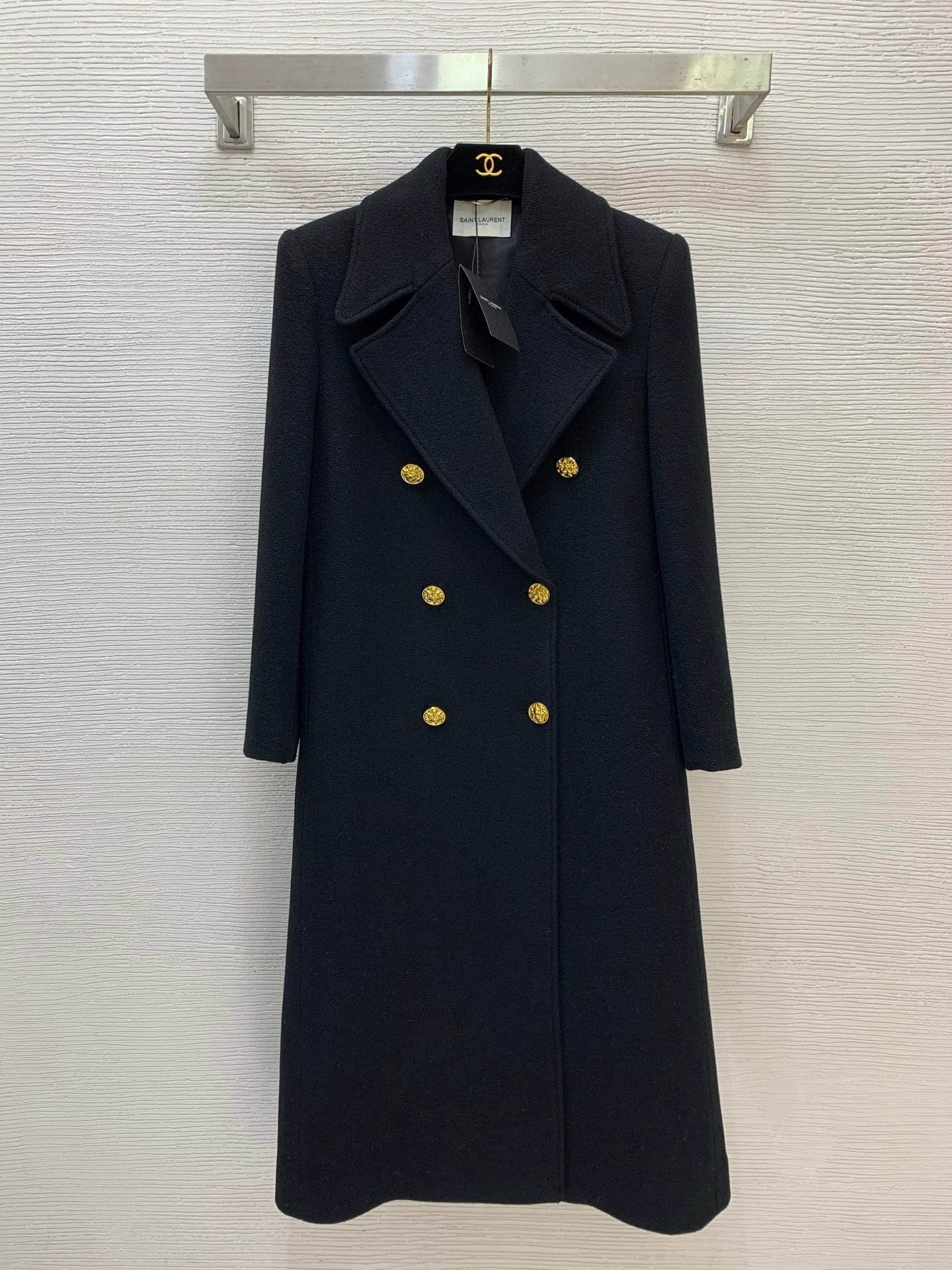 YSL double-row gold-button wide lapel slim-fit and flattering slimming coat W6011405 - Image 3