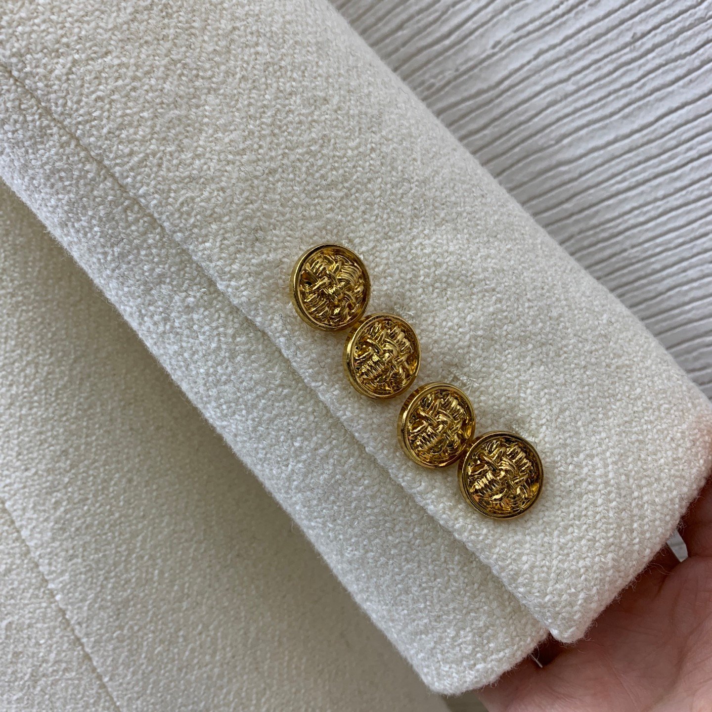 YSL double-row gold-button wide lapel slim-fit and flattering slimming coat W6011405 - Image 7