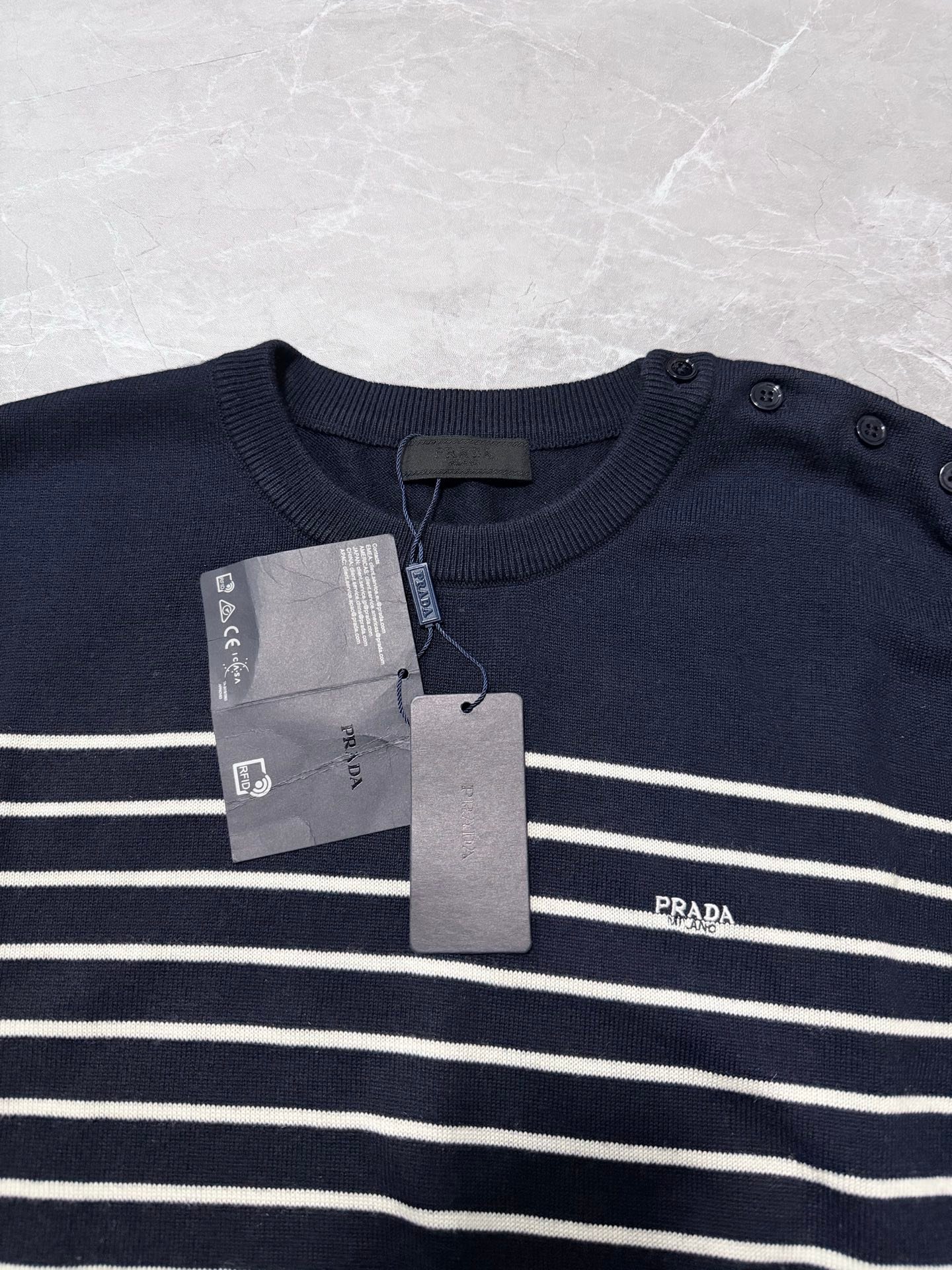 Prada Crew neck wool knit sweater M6011501 - Image 4