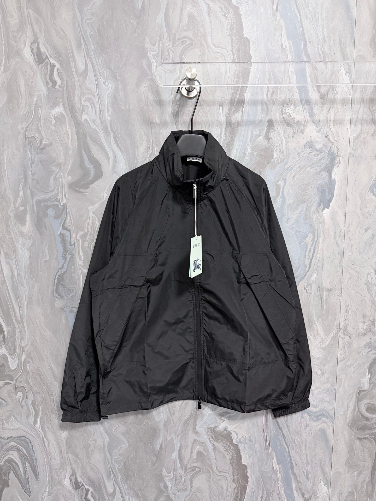 Burberry hooded coat M6011505