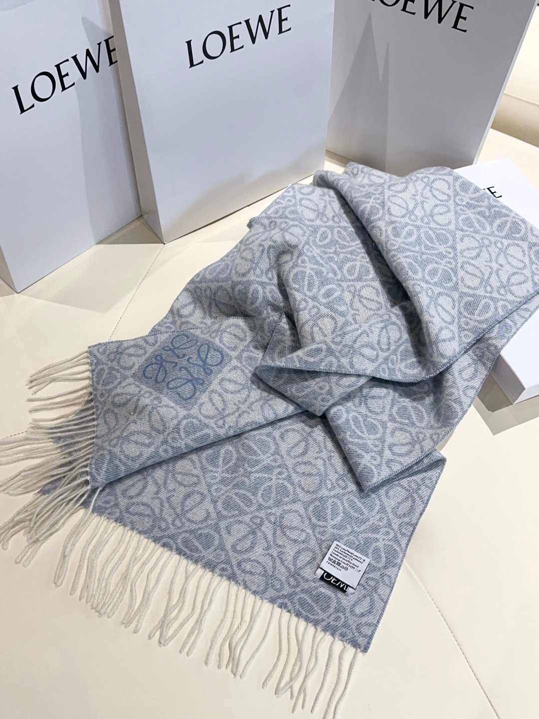 Loewe Anagram scarf in wool and cashmere W6011701 - Image 7