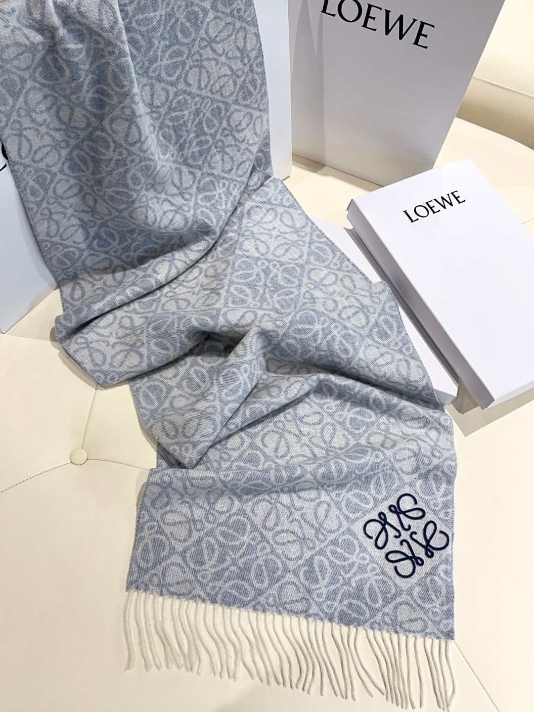Loewe Anagram scarf in wool and cashmere W6011701 - Image 8