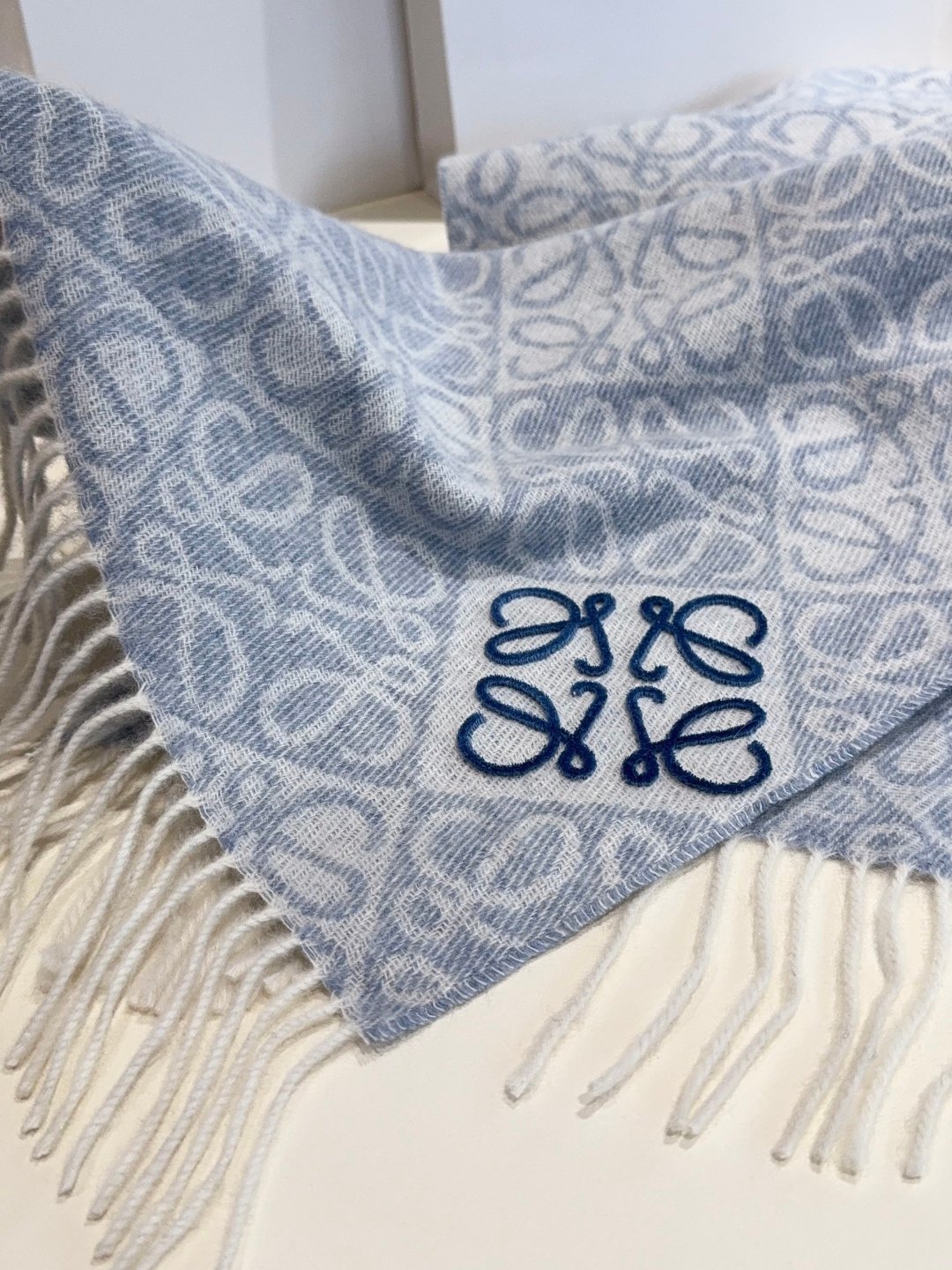 Loewe Anagram scarf in wool and cashmere W6011701 - Image 9