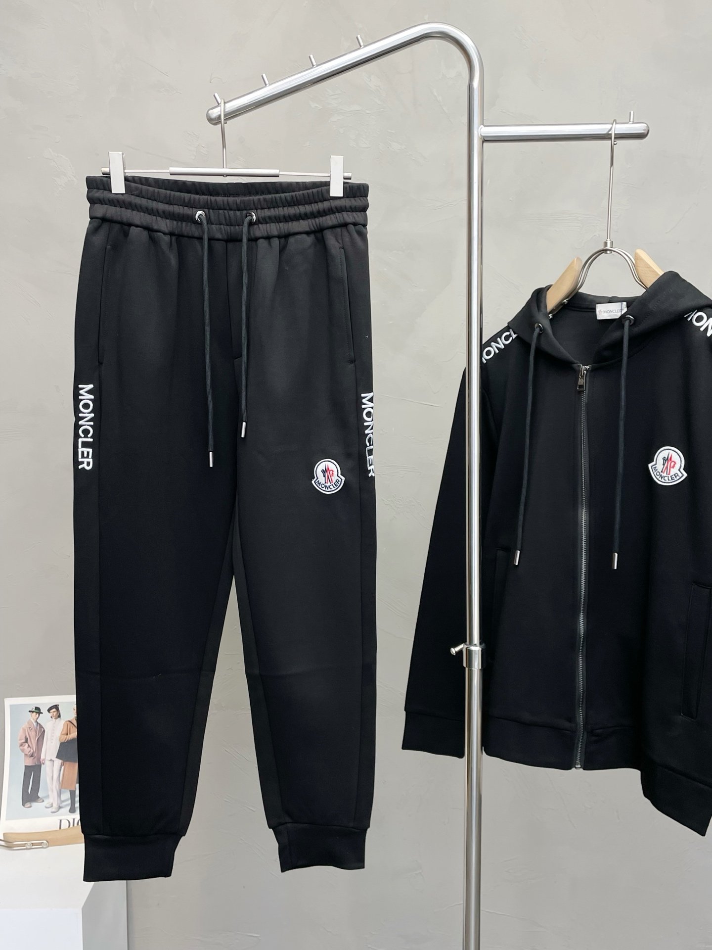Moncler black hooded sportswear set M6011904 - Image 5