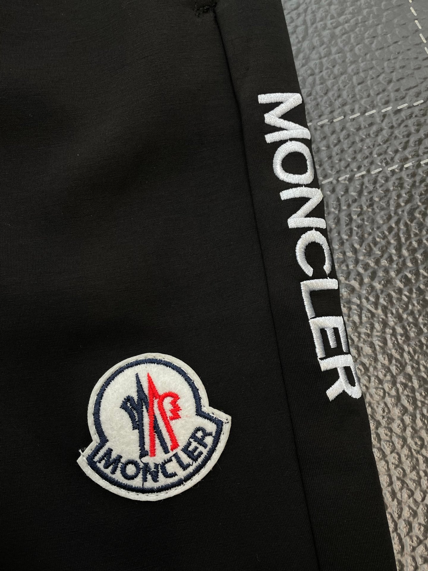 Moncler black hooded sportswear set M6011904 - Image 10