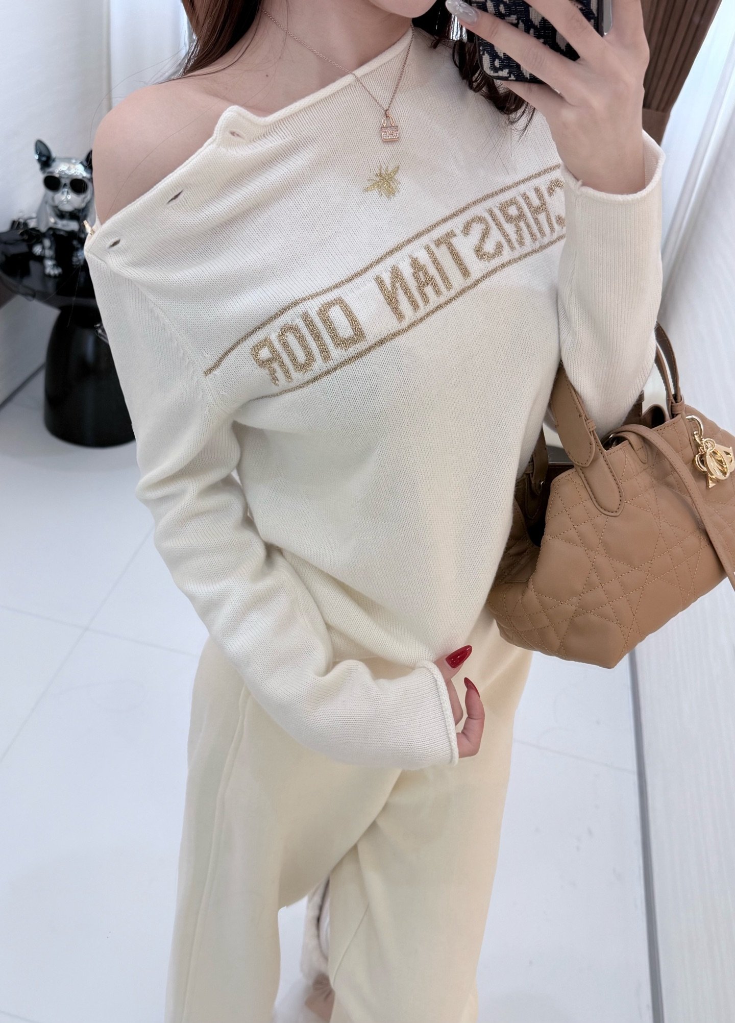 Dior Sweater Ecru and Gold-Tone Cashmere-Blend Knit W6011901 - Image 10