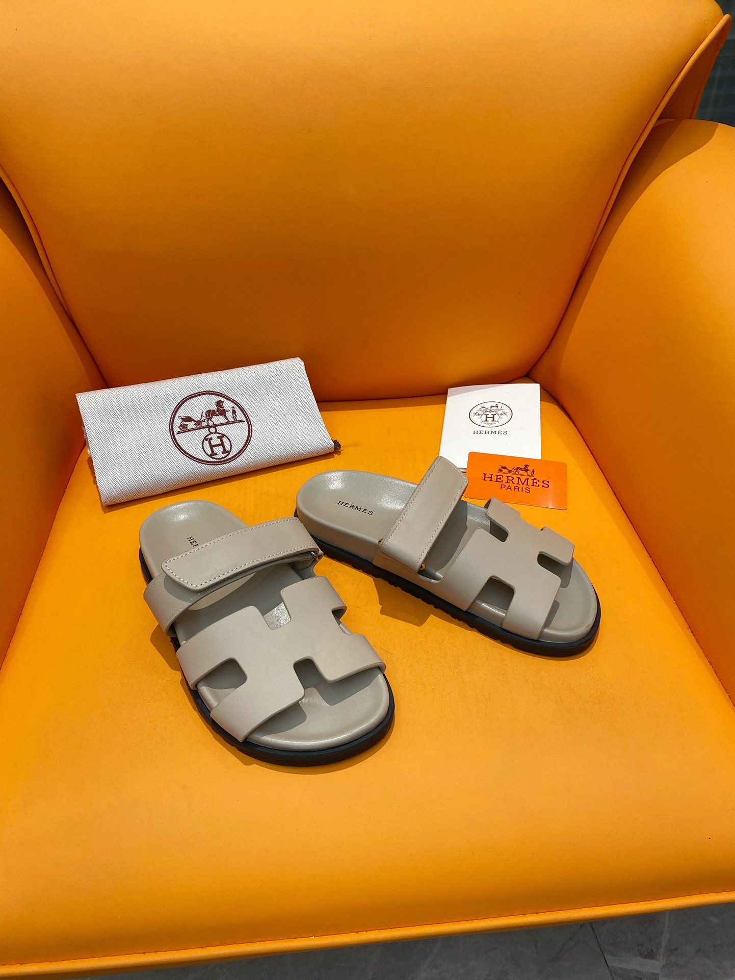 Hermès Chypre sandal B6011904 - Image 4