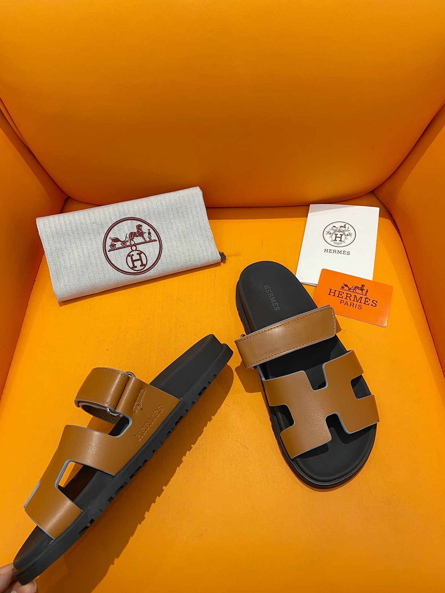 Hermès Chypre sandal B6011904 - Image 6