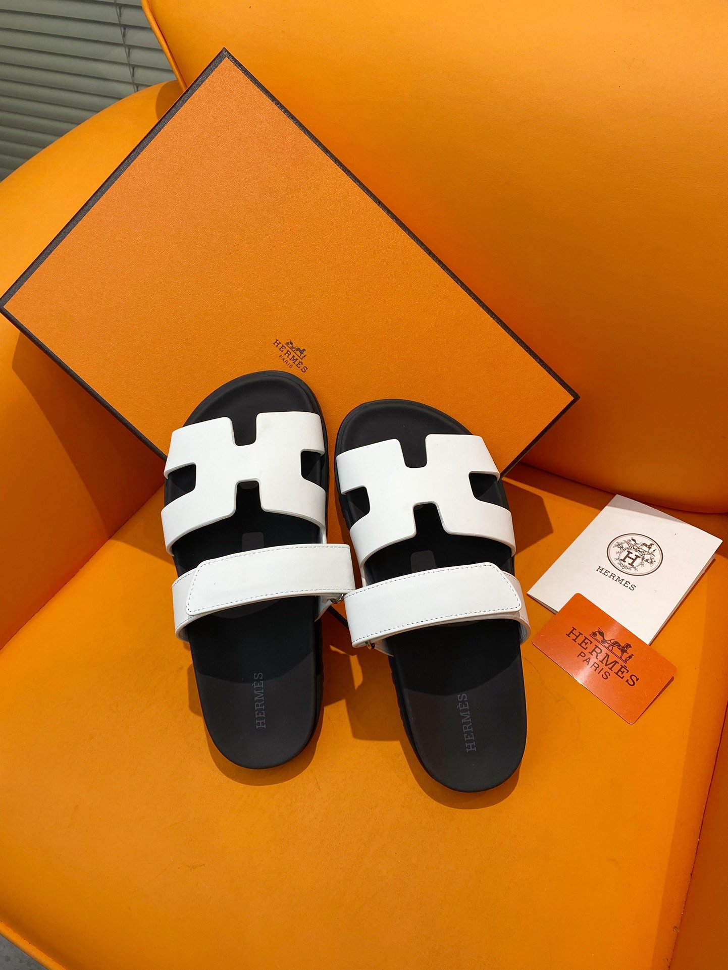 Hermès Chypre sandal B6011904 - Image 9