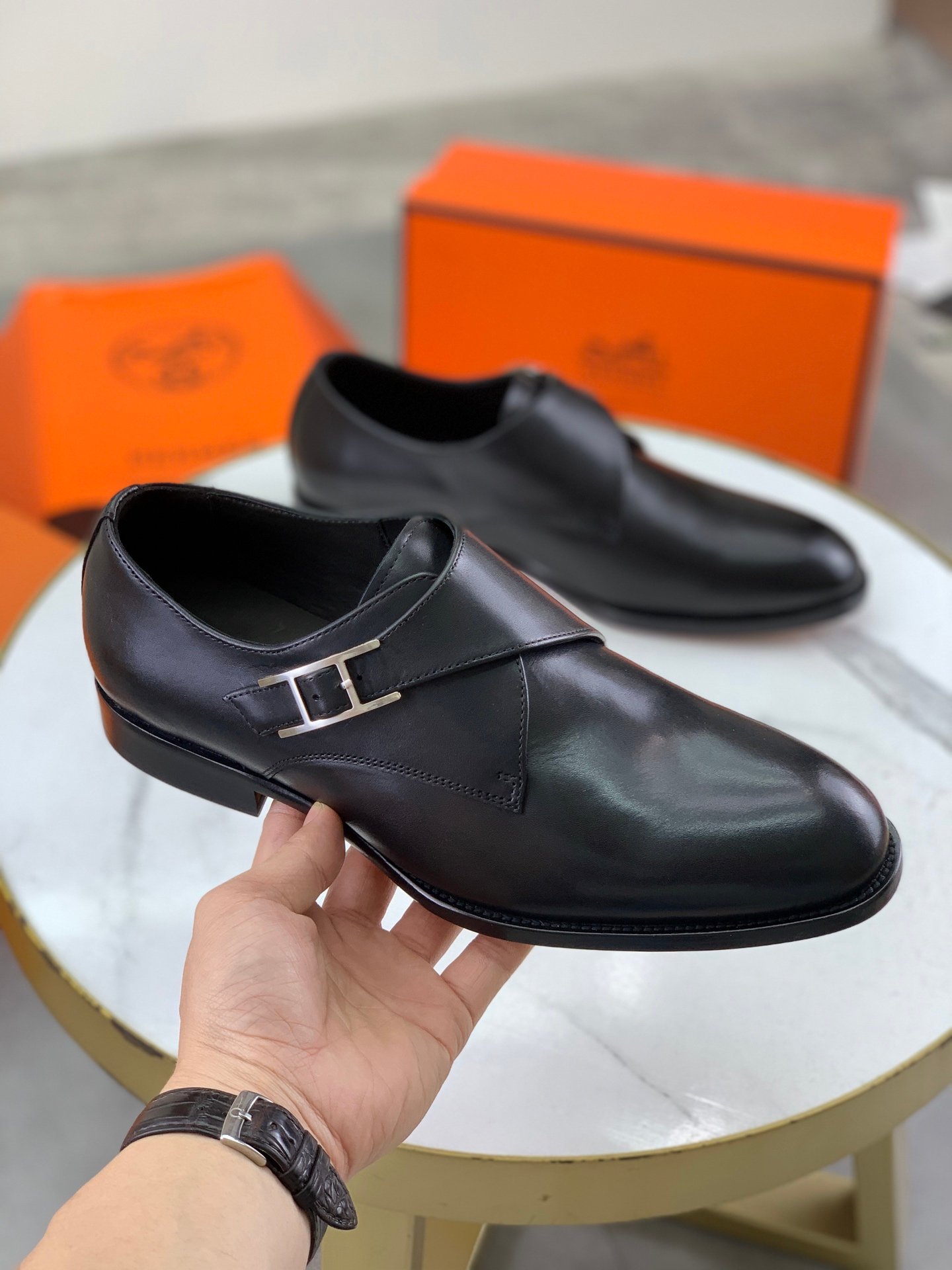 Hermès calfskin casual shoes B6012002 - Image 2