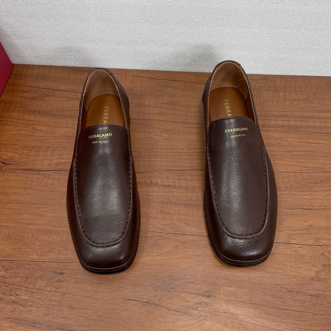 Ferragamo leather one-piece loafers B6012003 - Image 2