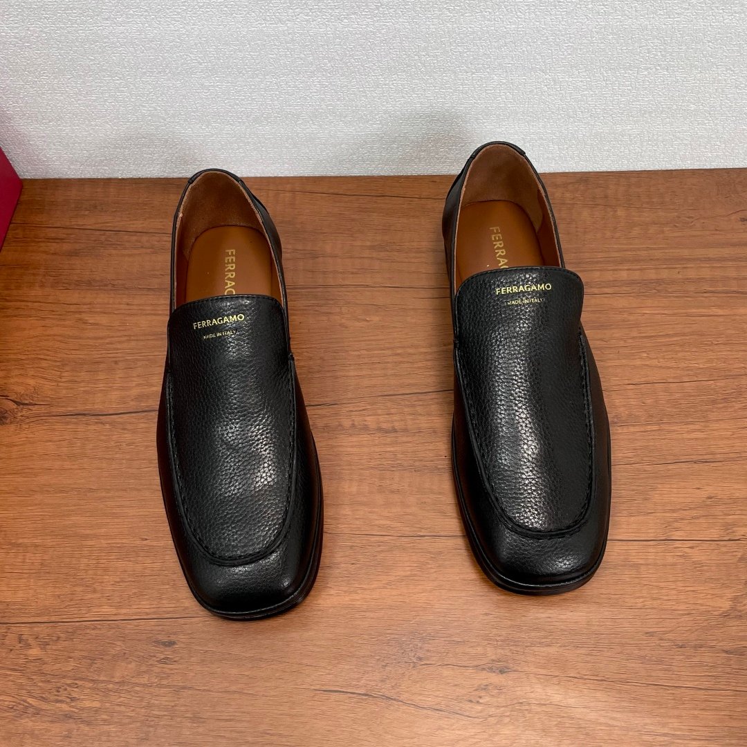 Ferragamo leather one-piece loafers B6012003 - Image 4