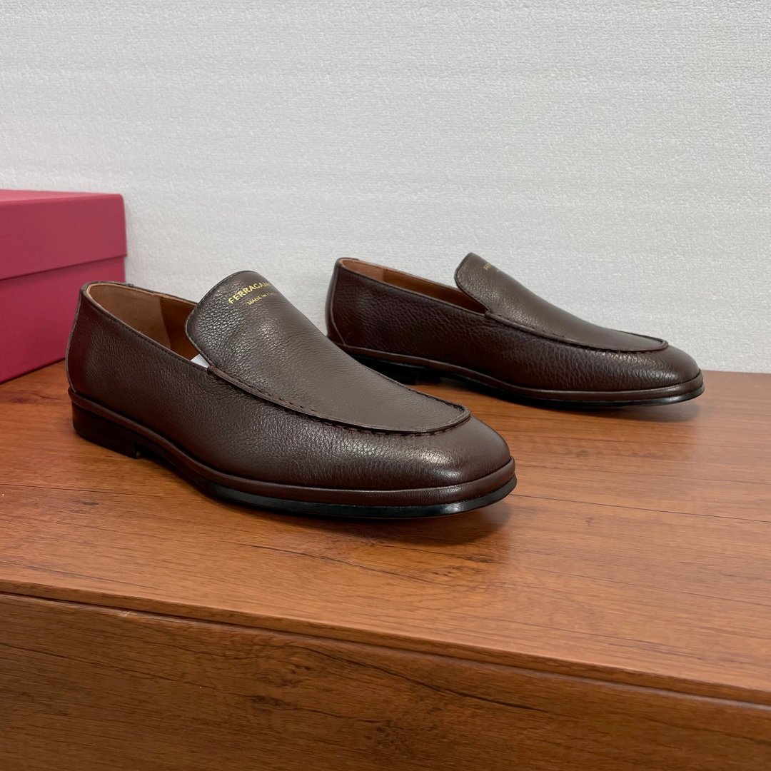 Ferragamo leather one-piece loafers B6012003 - Image 8