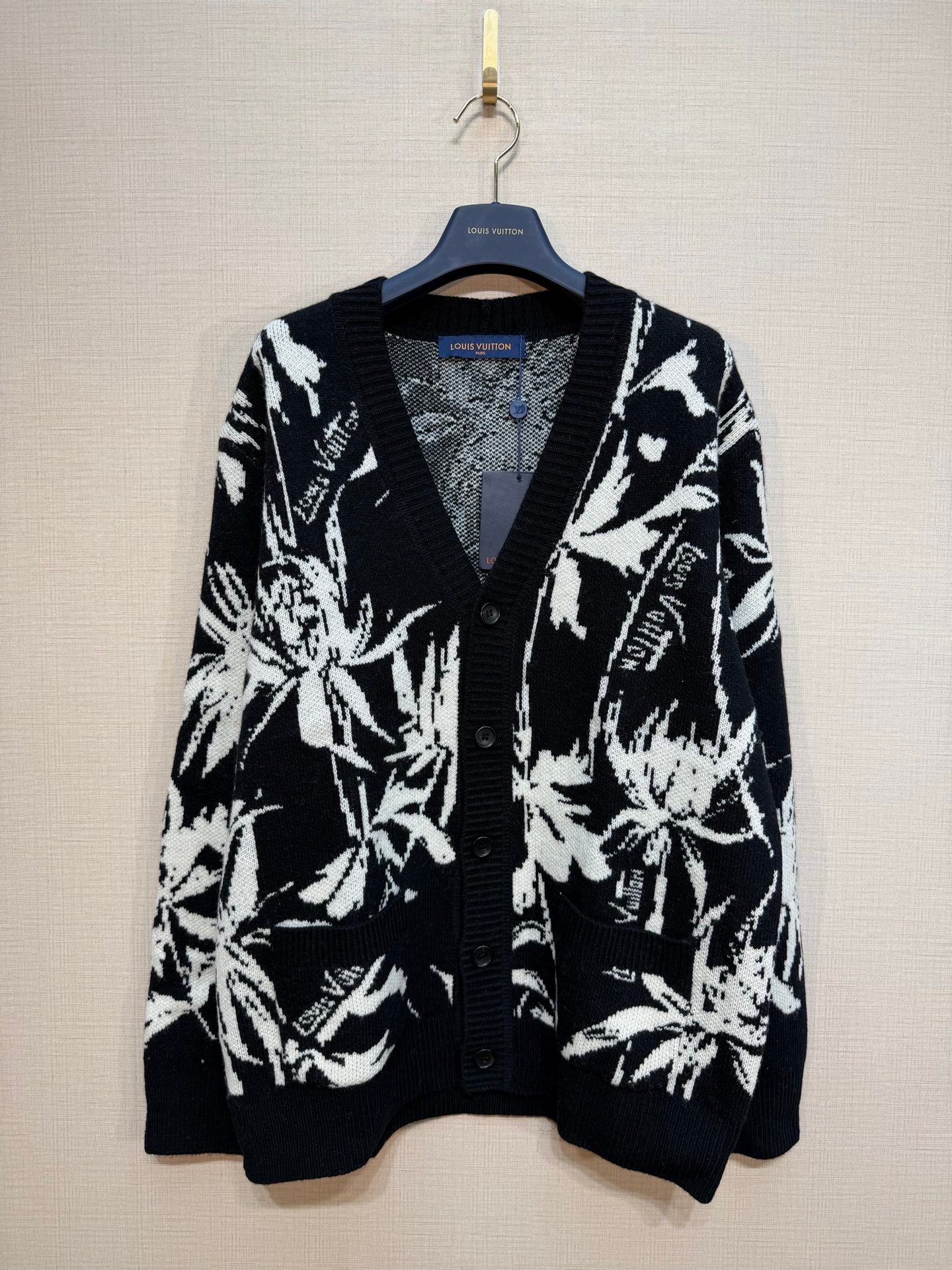 Louis Vuitton Thistle Jacquard Cardigan M6012102