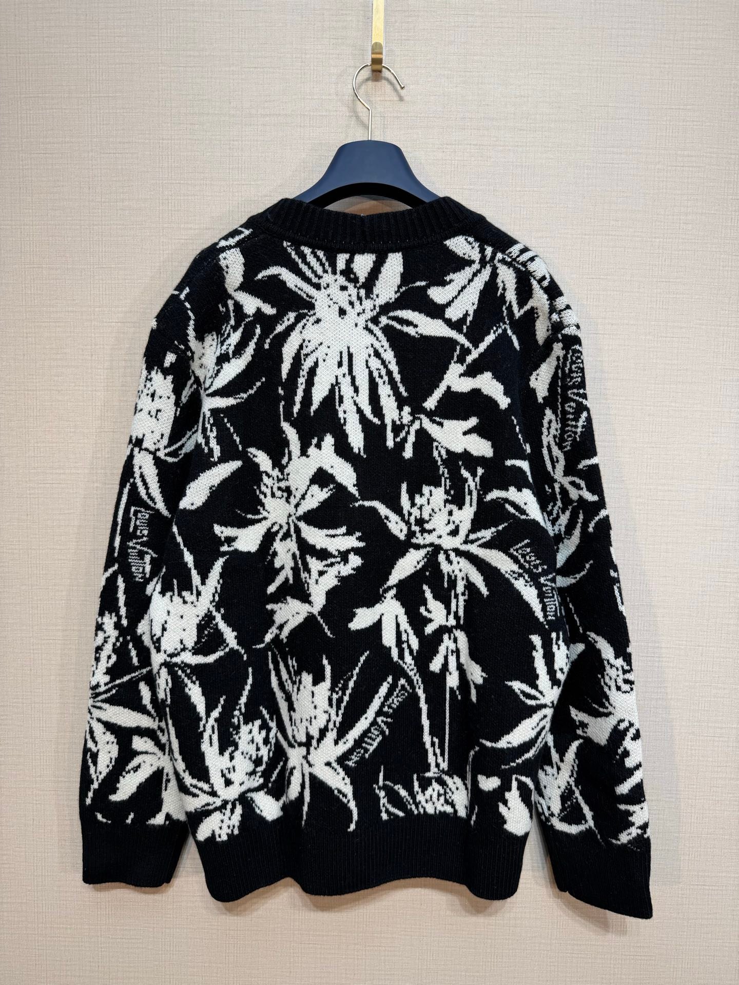 Louis Vuitton Thistle Jacquard Cardigan M6012102 - Image 3