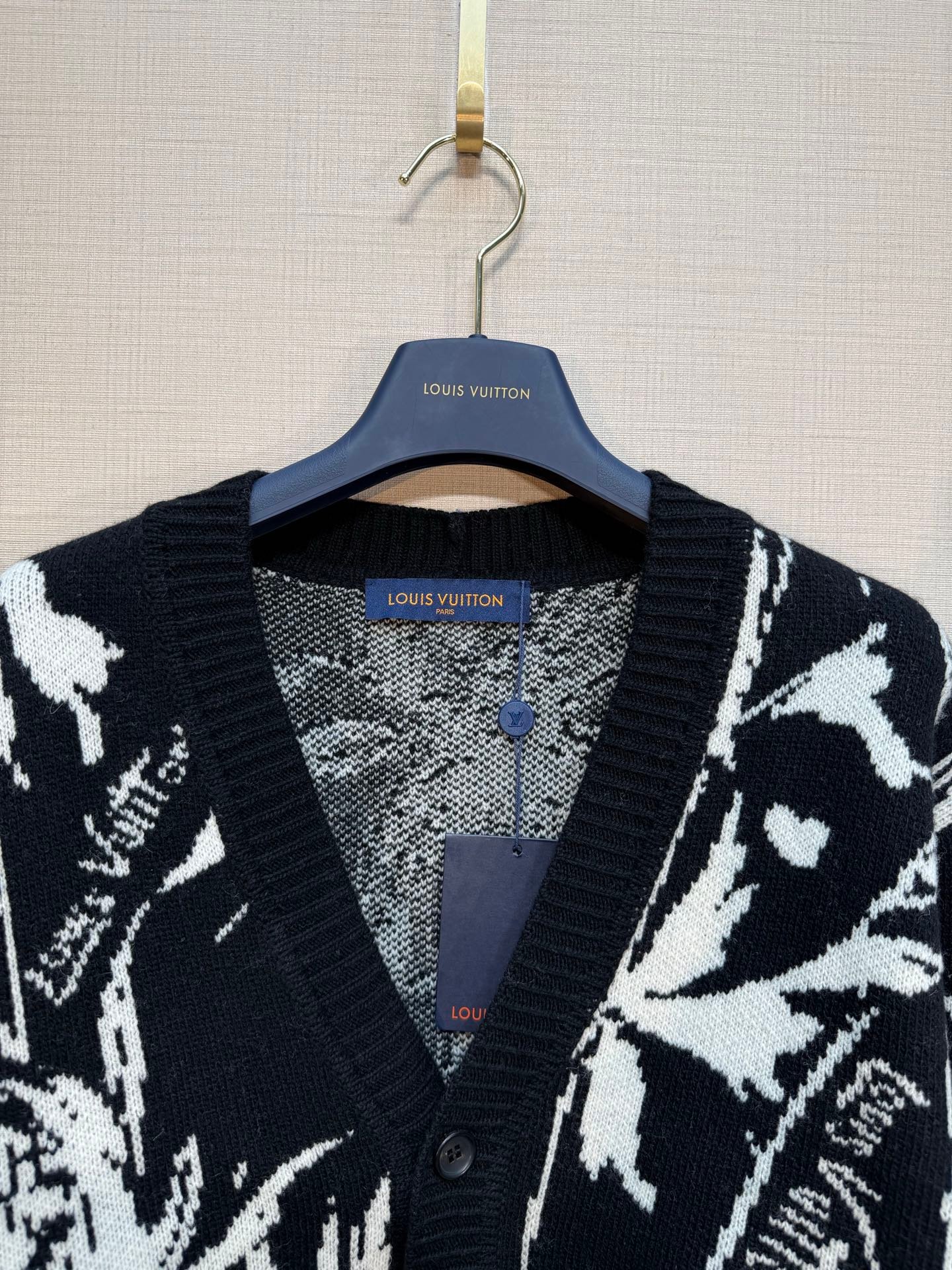 Louis Vuitton Thistle Jacquard Cardigan M6012102 - Image 4