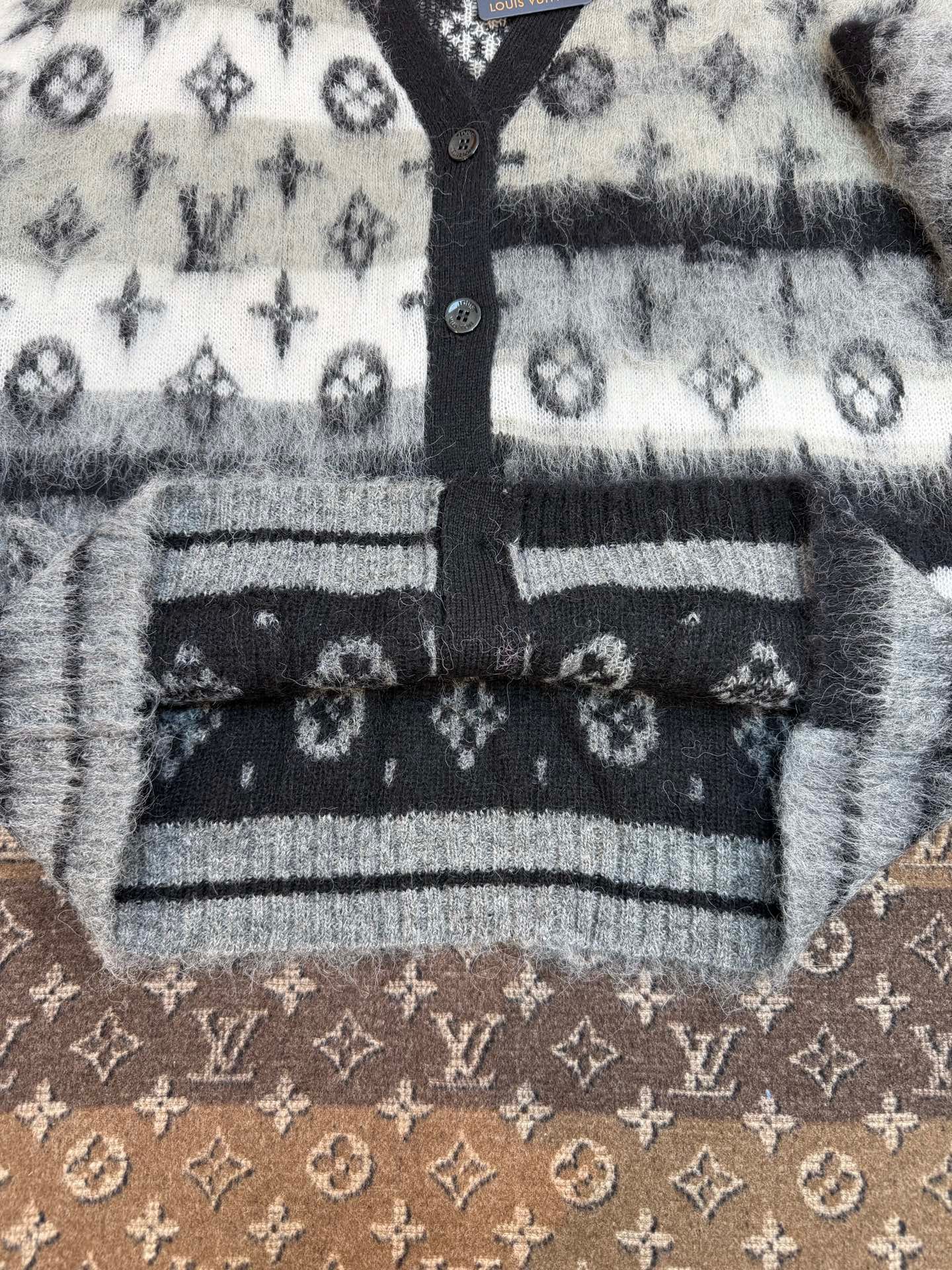 Louis Vuitton Monogram Mohair Cardigan M6012103 - Image 8