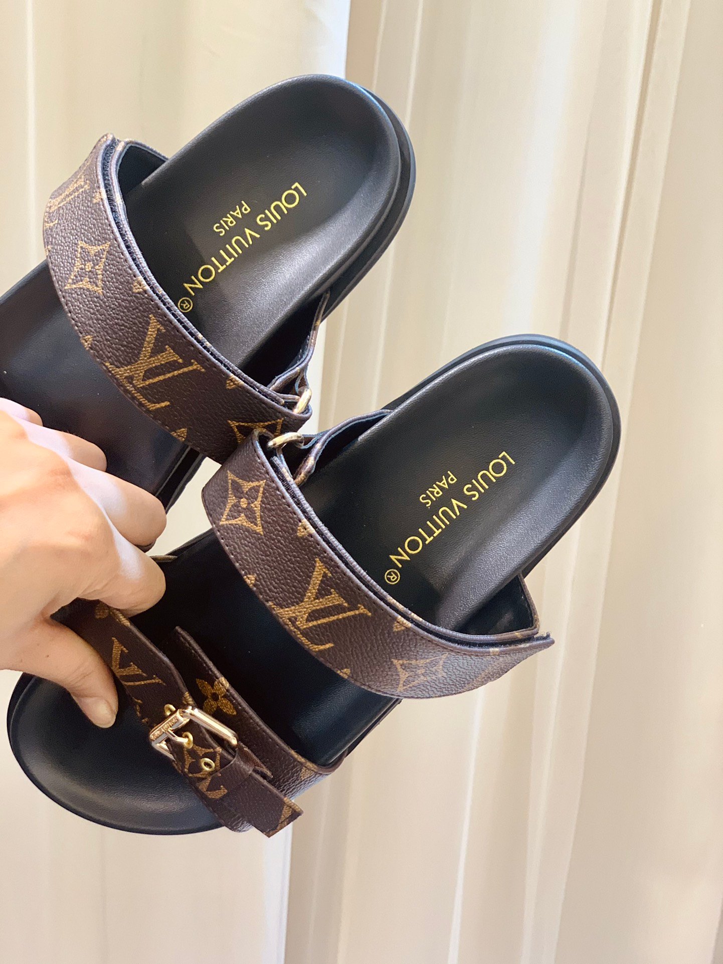Louis Vuitton Bom Dia Flat Comfort Mule B6012101 - Image 6