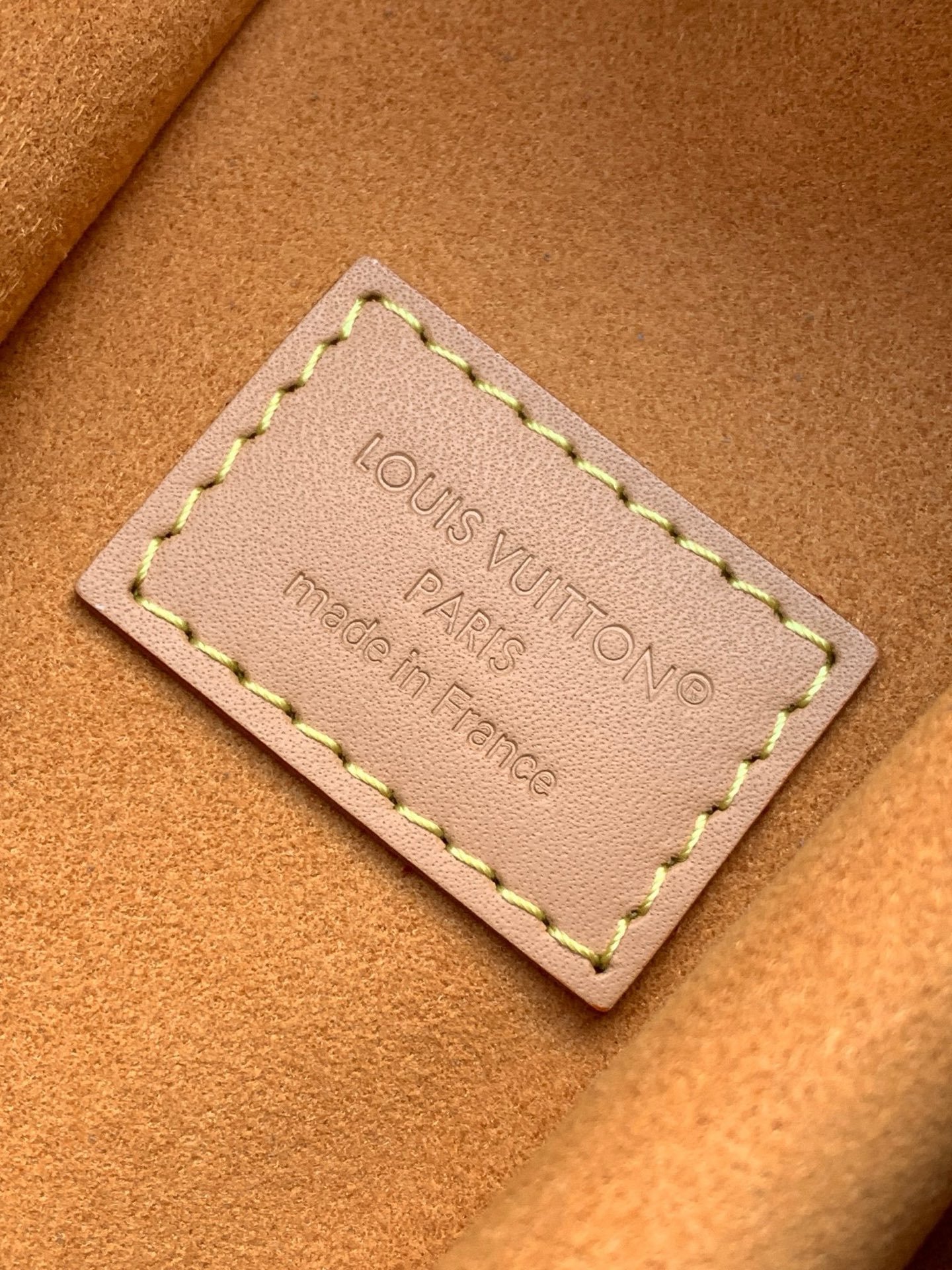 Louis Vuitton letter-pattern canvas handbag B6012109 - Image 7