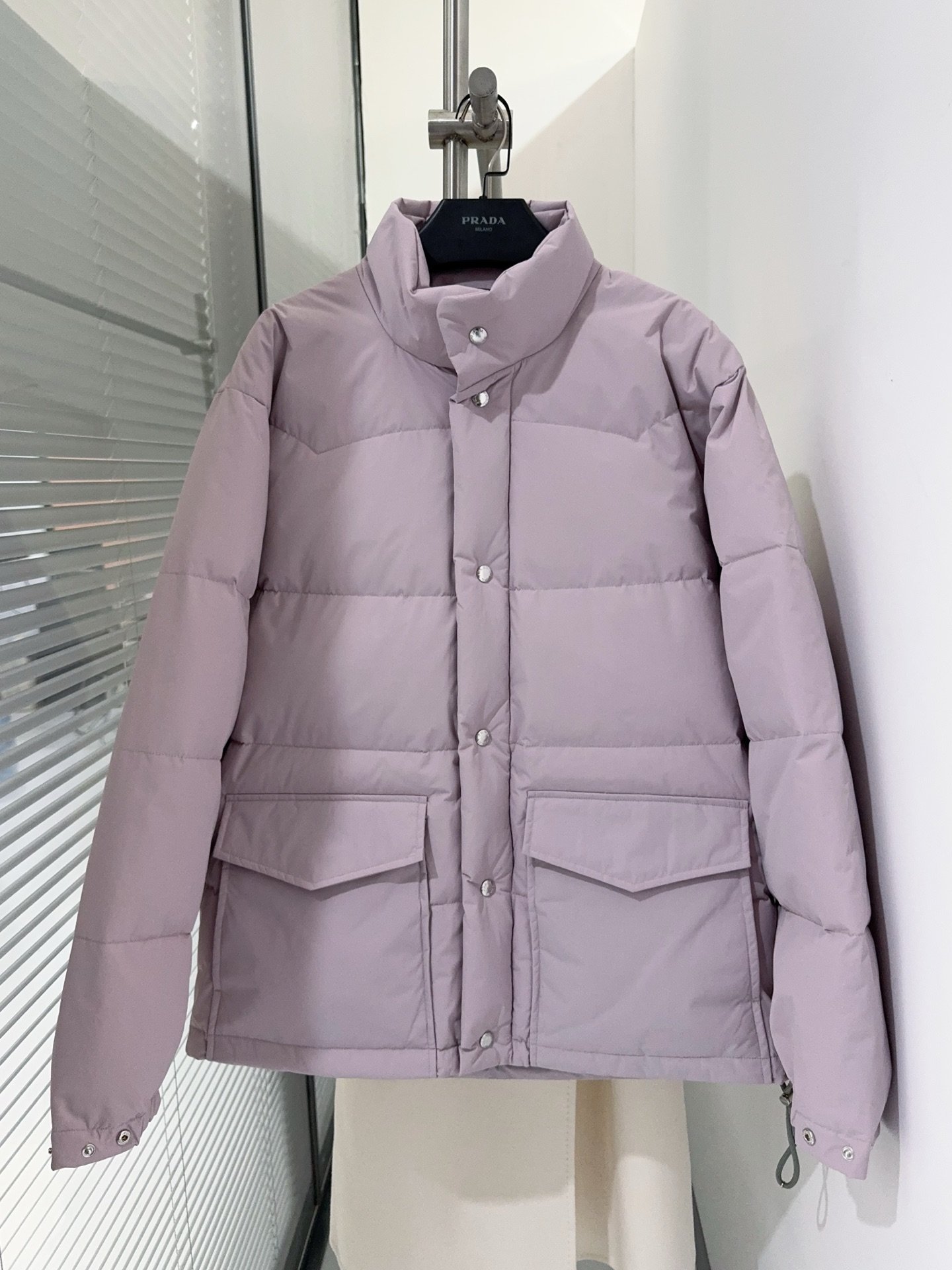 Prada Light Purple Short Sleeve Down Jacket W6012201