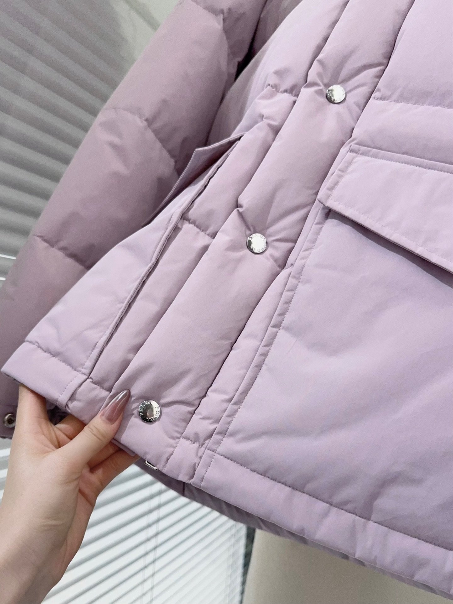 Prada Light Purple Short Sleeve Down Jacket W6012201 - Image 6