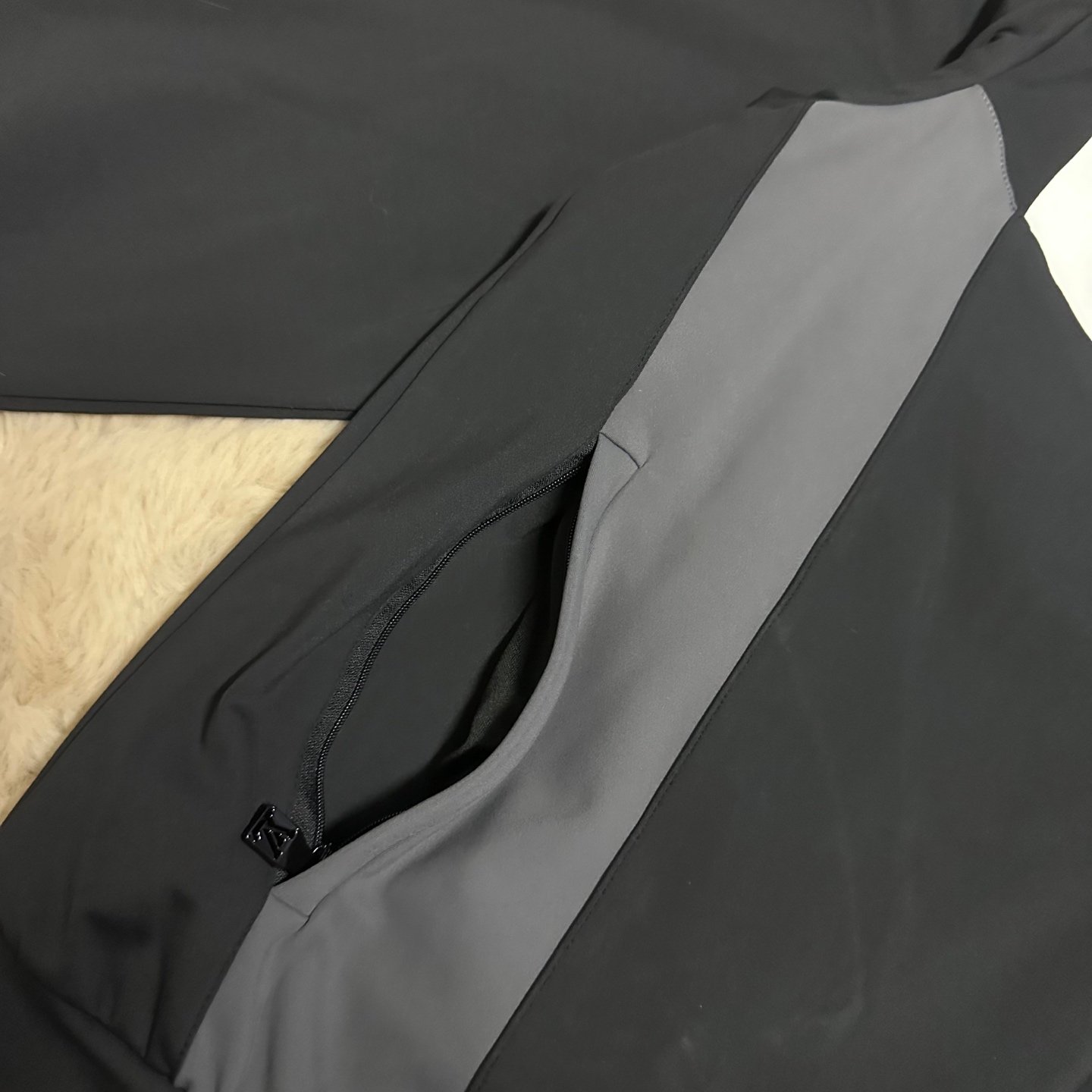 LV Jigsaw Jogging Sweatshirt Long-Sleeve Jacket W6012605 - Image 5